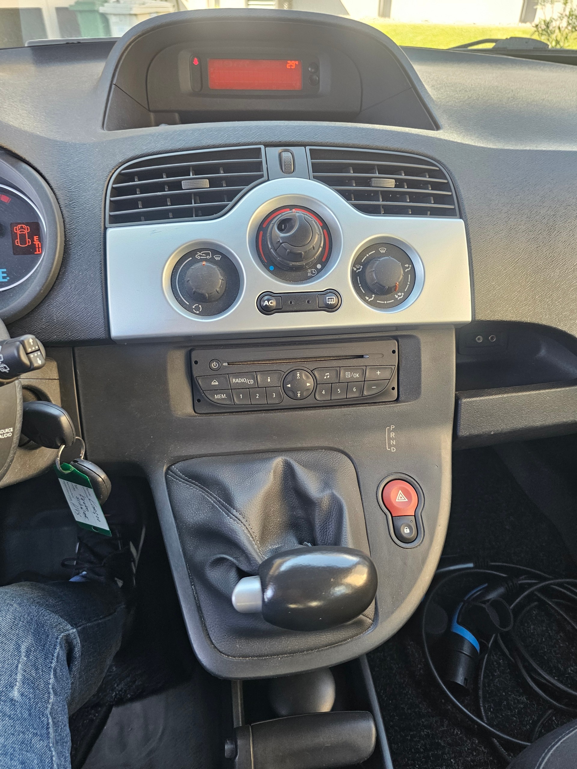 RENAULT Kangoo Z.E.-image-10