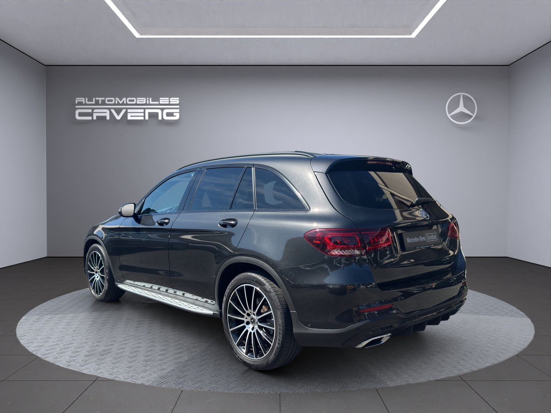MERCEDES-BENZ GLC 200 AMG Line 4Matic 9G-Tronic-showroom-element-2