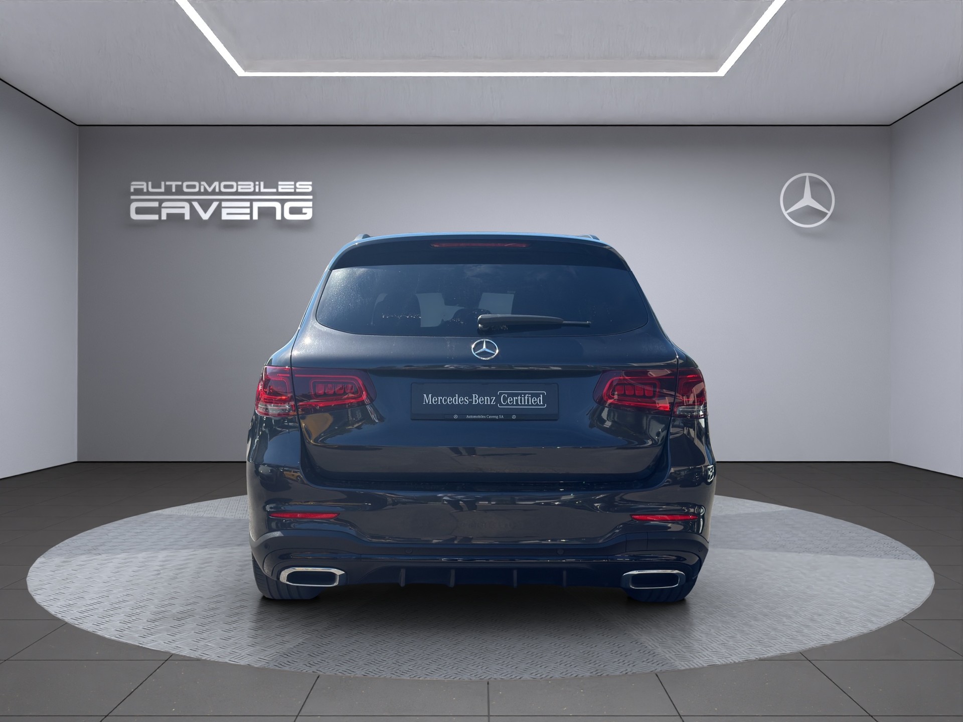 MERCEDES-BENZ GLC 200 AMG Line 4Matic 9G-Tronic-showroom-element-3