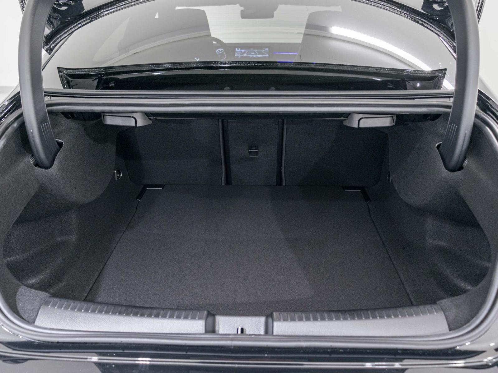 MERCEDES-BENZ CLA 200 Coupé-image-13