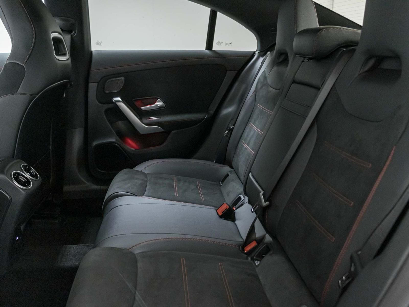 MERCEDES-BENZ CLA 200 Coupé-image-9