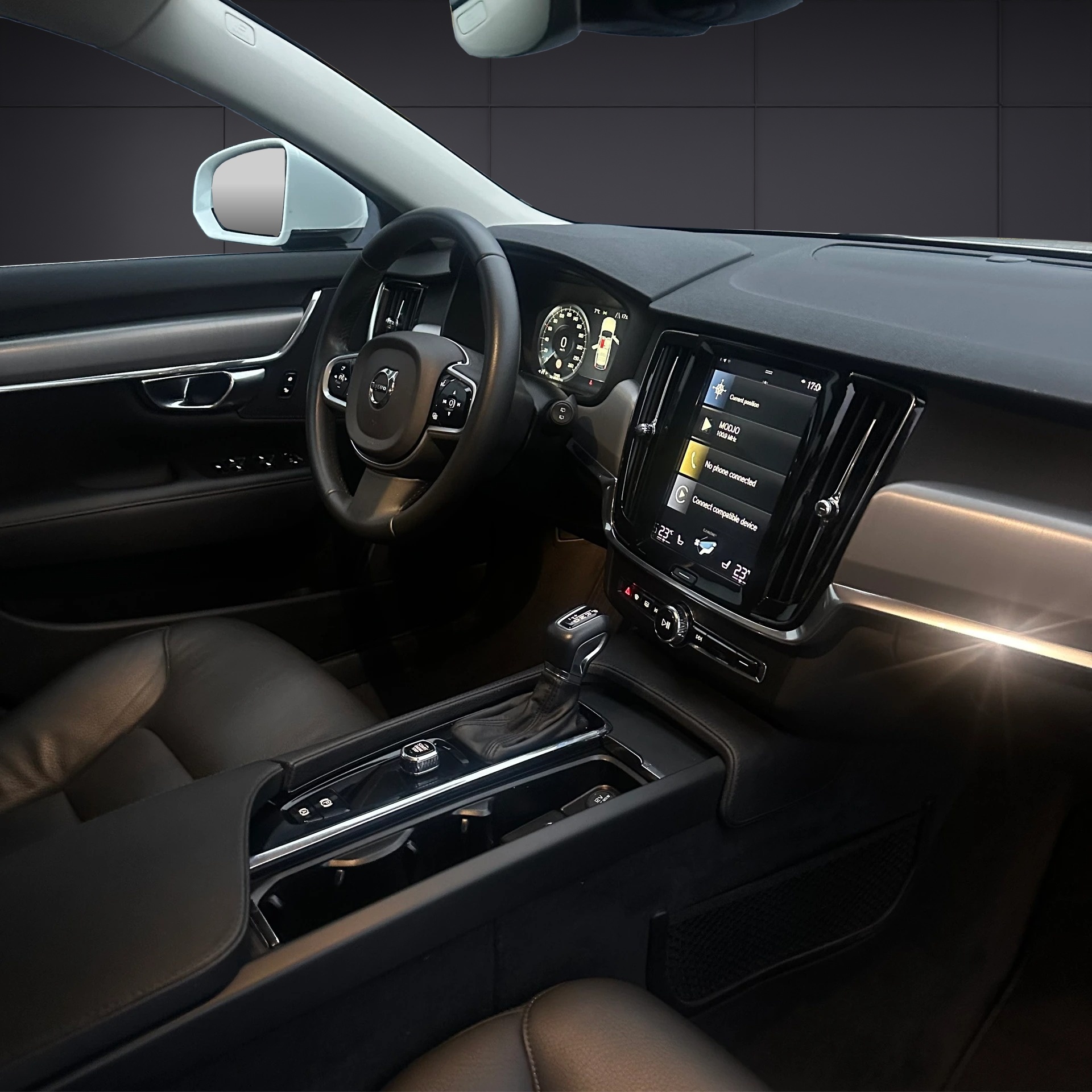 VOLVO V90 D3 Momentum Geartronic-image-16