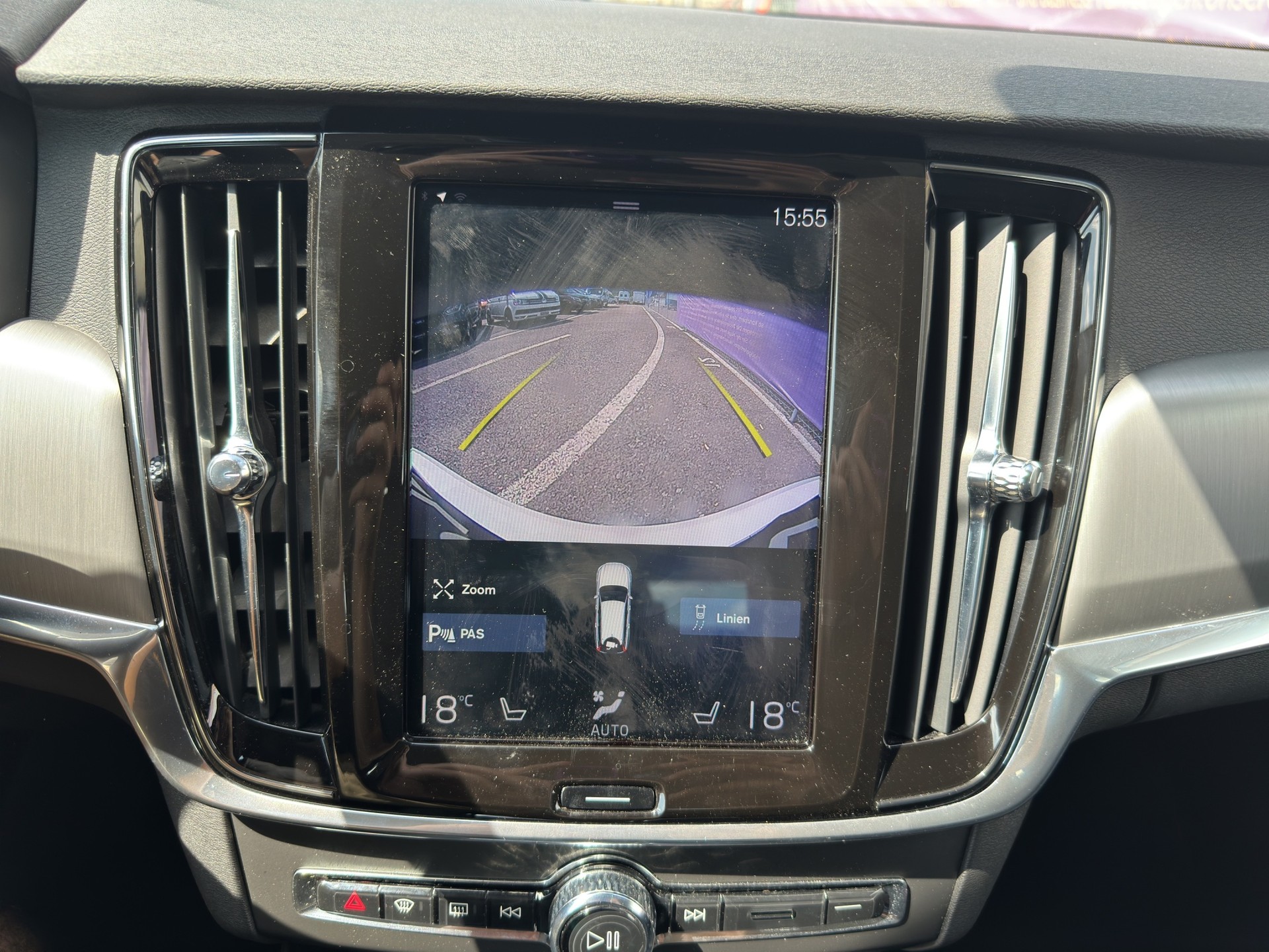 VOLVO V90 D3 Momentum Geartronic-image-26