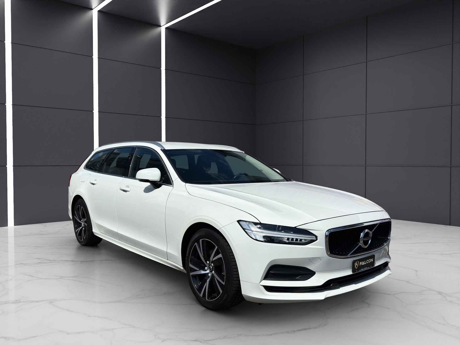 VOLVO V90 D3 Momentum Geartronic-image-7