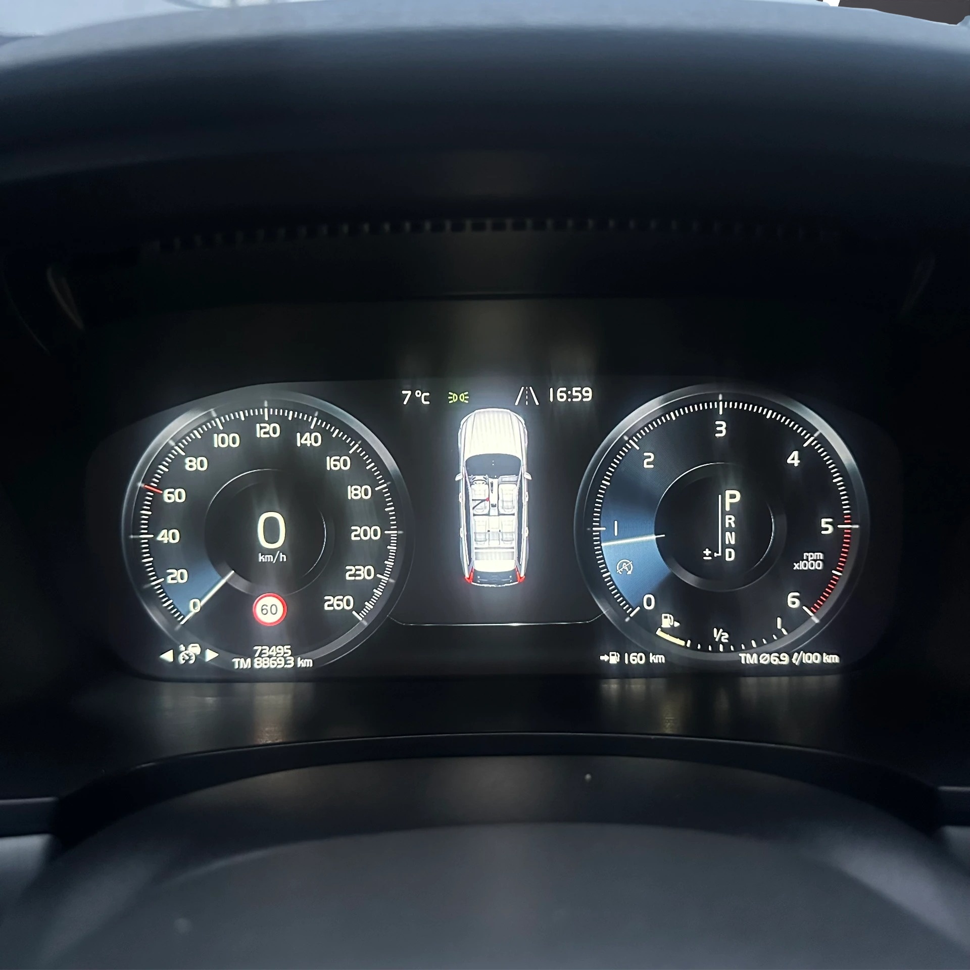 VOLVO V90 D3 Momentum Geartronic-image-20