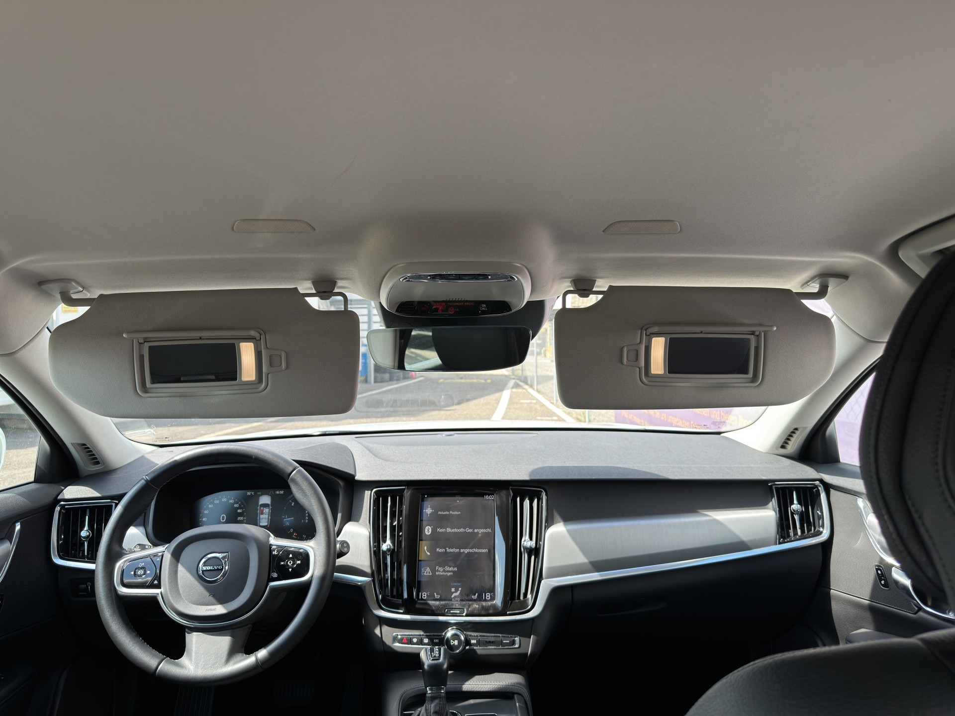 VOLVO V90 D3 Momentum Geartronic-image-51