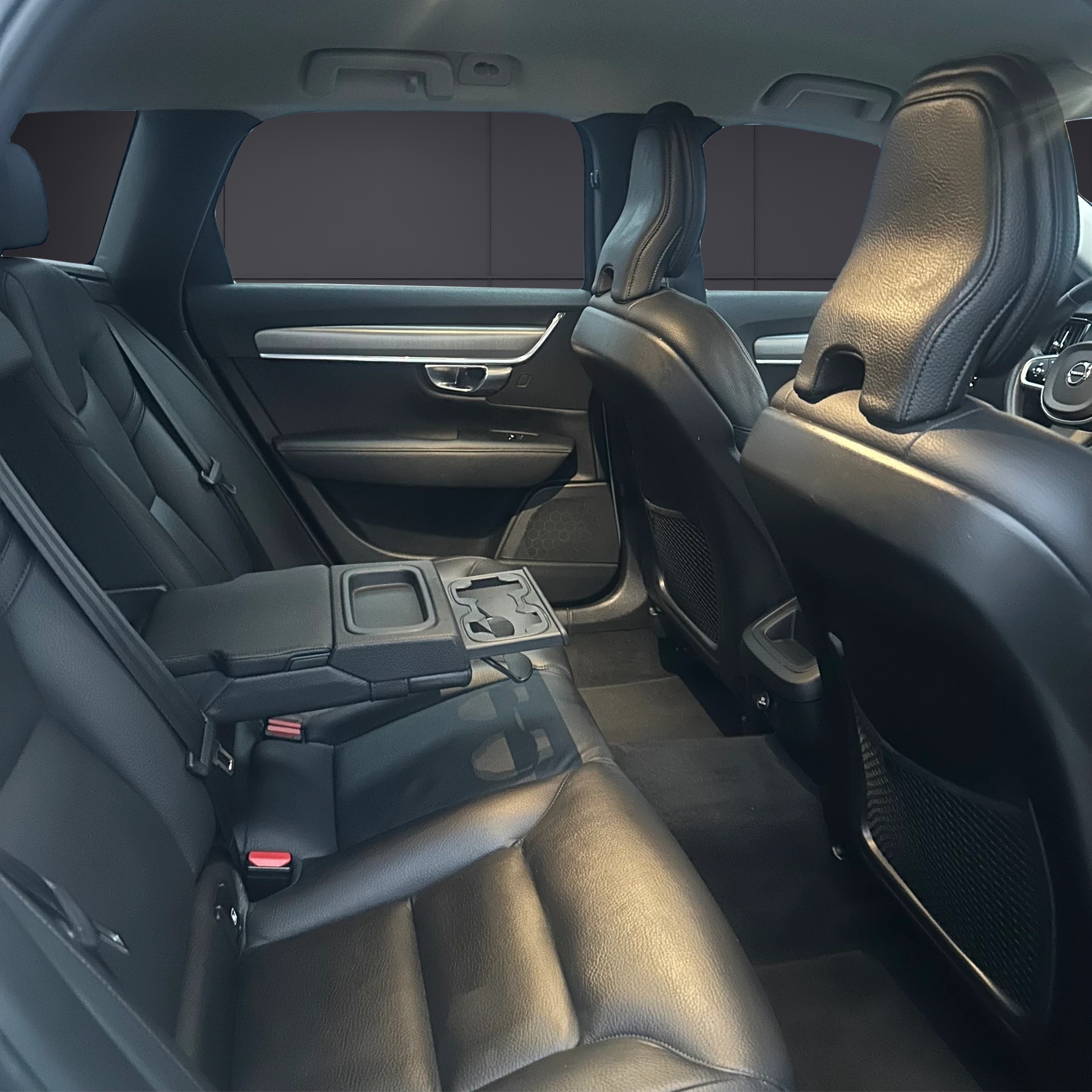 VOLVO V90 D3 Momentum Geartronic-image-29