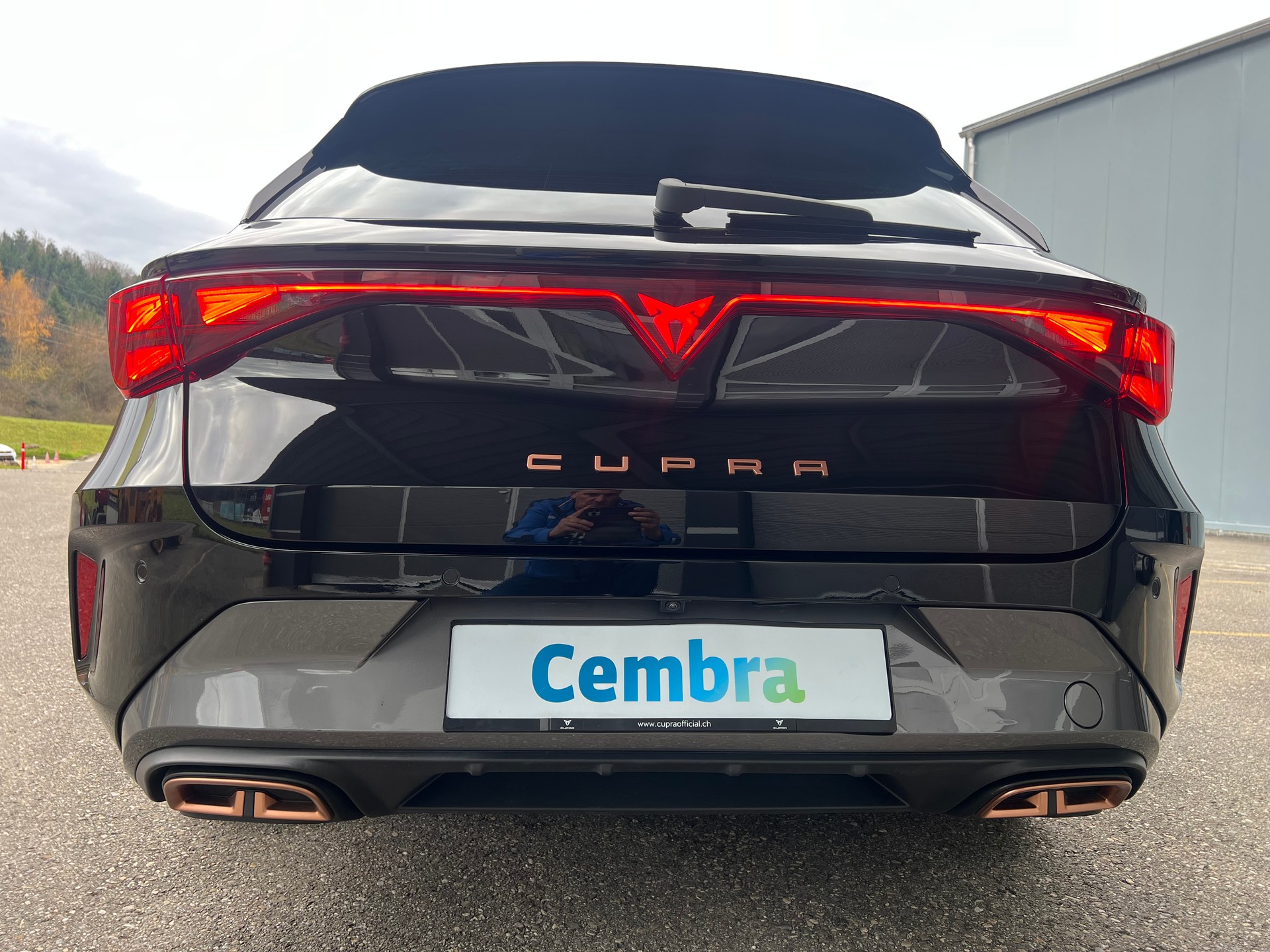 CUPRA LEON "272 PS" !! ST 1.5 E.-HYBRID pHEV. VZ-DSG. CH WAGEN !! AMAG VOLLGARANTIE. TOP AUSSTATTUNG.-image-8