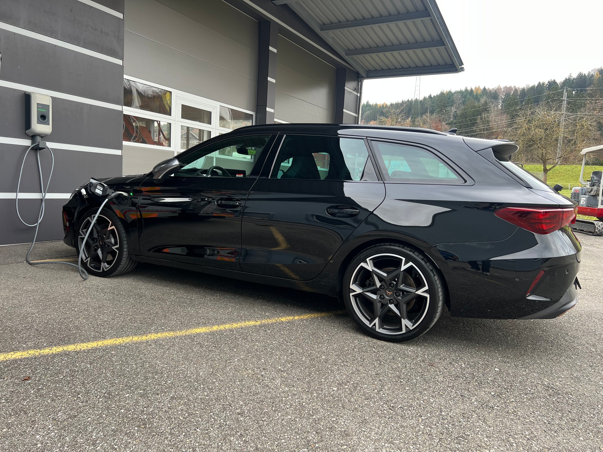 CUPRA LEON "272 PS" !! ST 1.5 E.-HYBRID pHEV. VZ-DSG. CH WAGEN !! AMAG VOLLGARANTIE. TOP AUSSTATTUNG.-image-25
