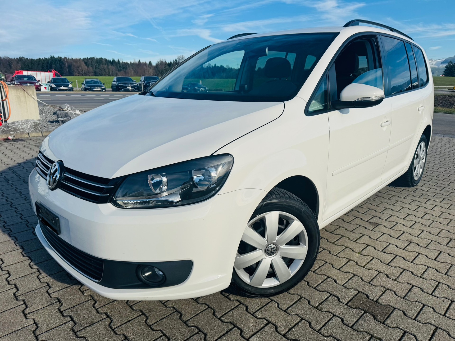 VW Touran 1.6 TDI Trendline DSG .7 Sitzplätze-image-1