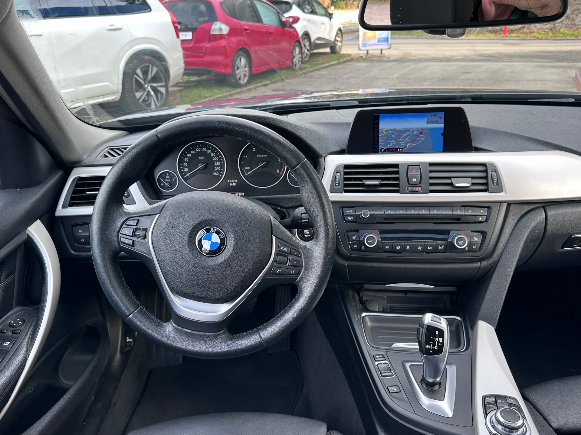 BMW 320d xDrive Steptronic-image-8