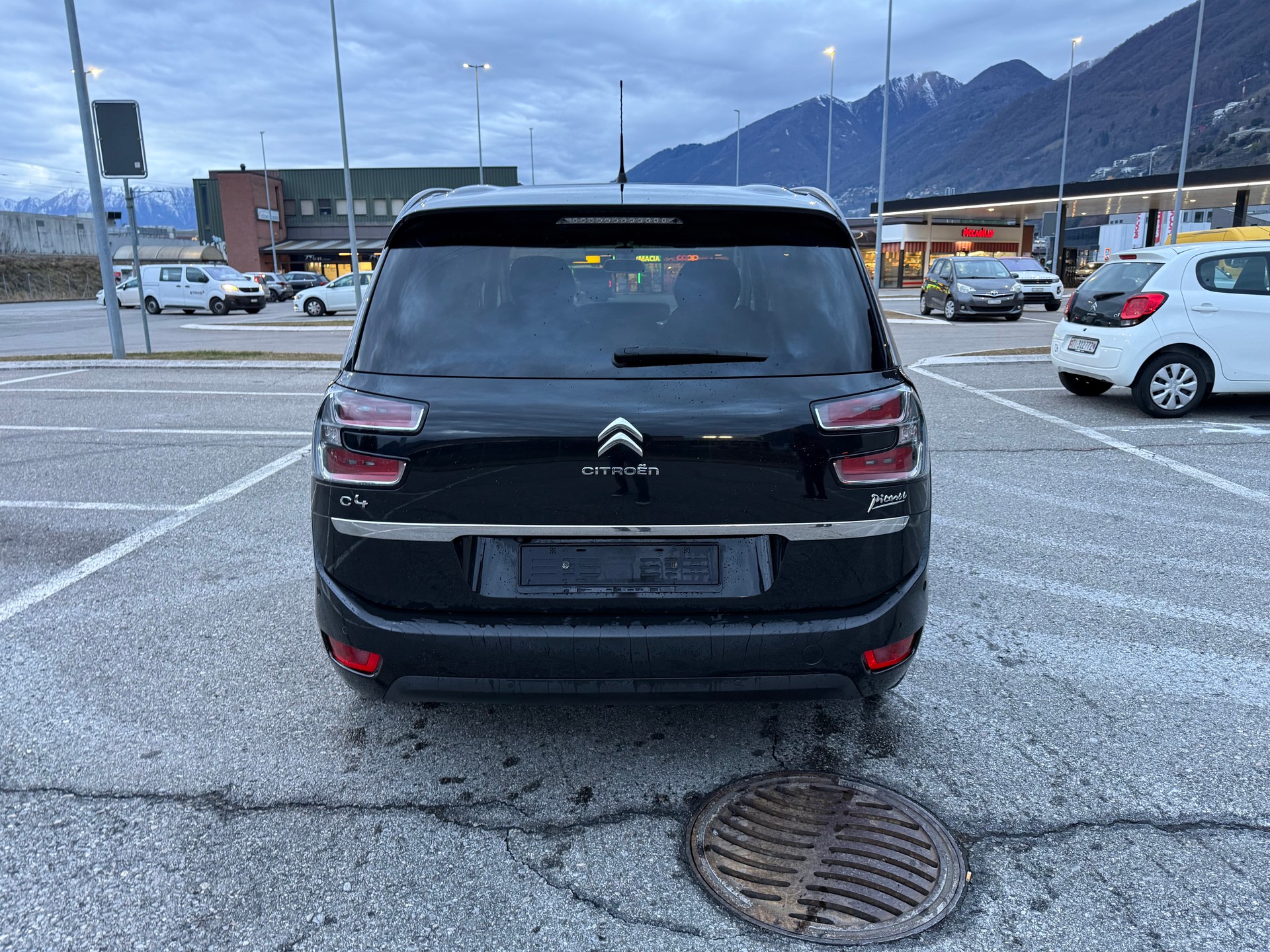CITROEN Grand C4 Picasso 1.6 e-HDi Exclusive EGS6-image-5