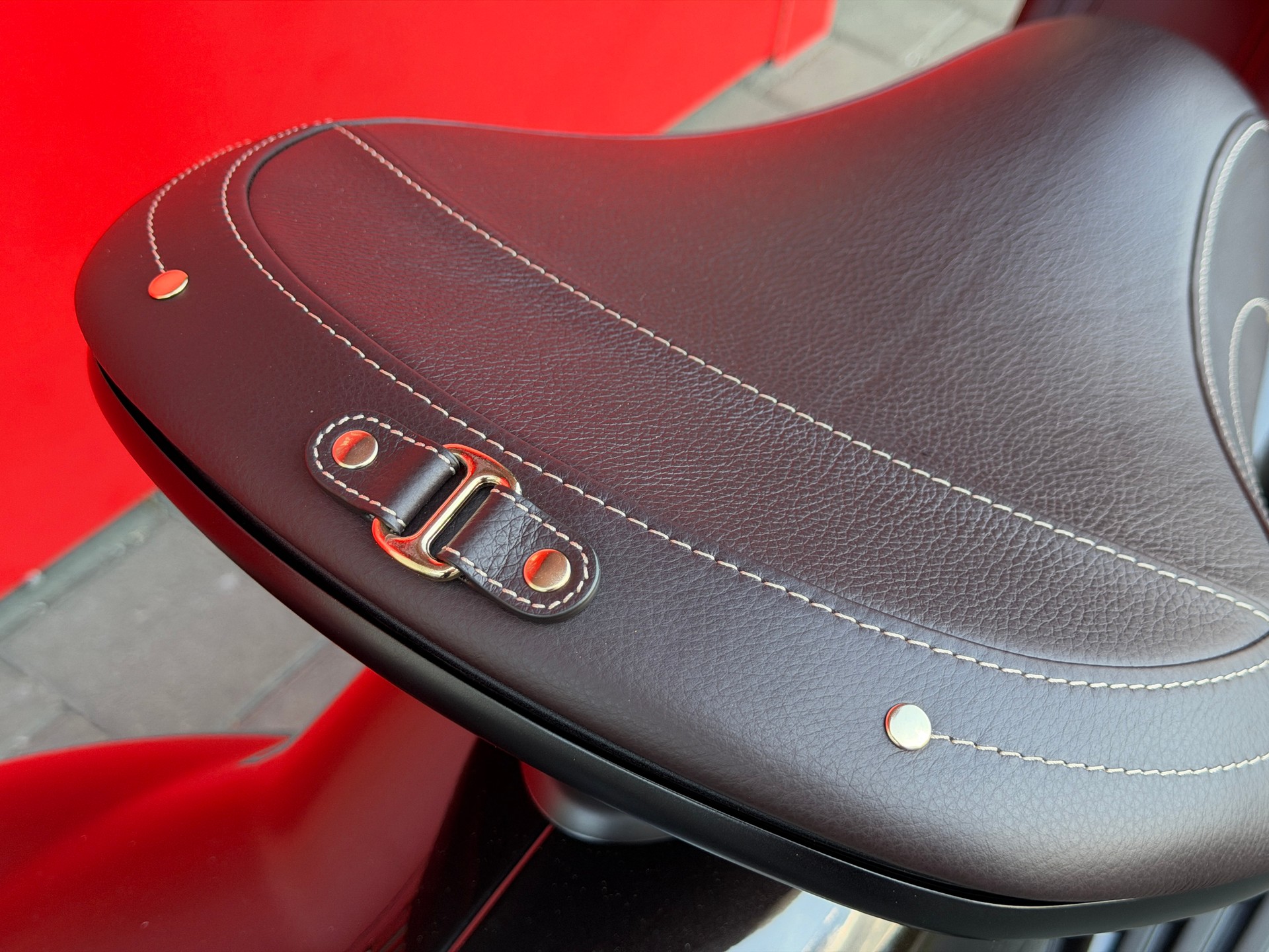 PIAGGIO Vespa 946 Horse-image-10