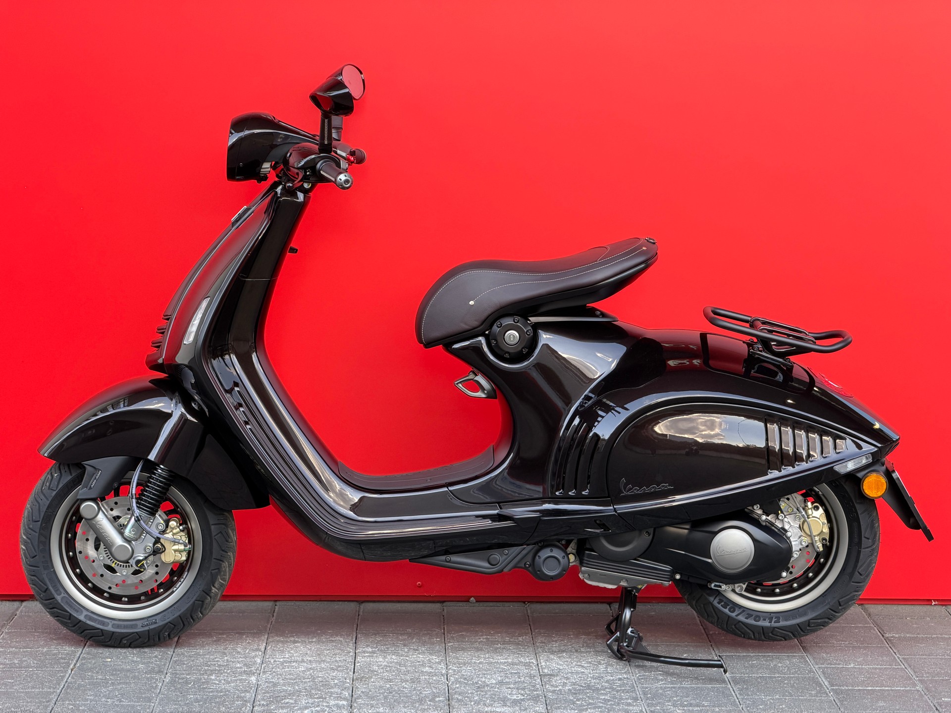 PIAGGIO Vespa 946 Horse-image-13