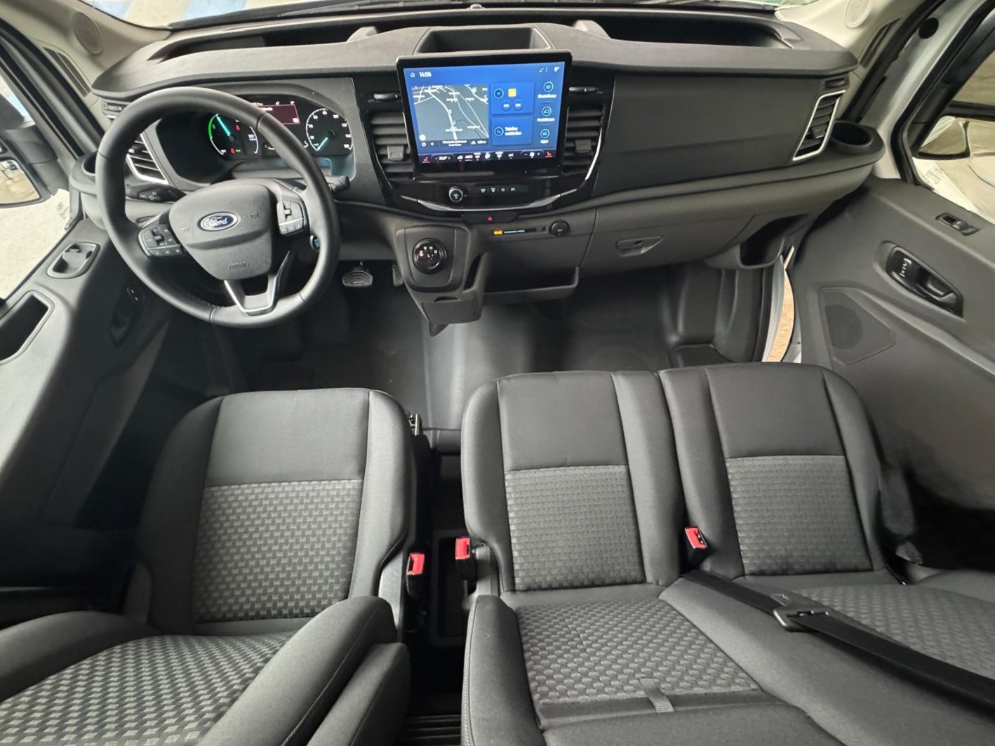FORD E-Transit Van 350 L2H2 68kWh Trend-image-13