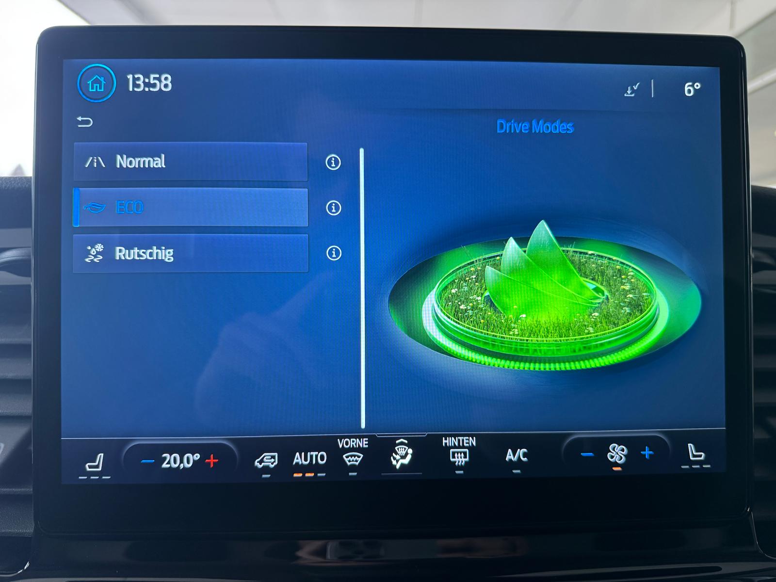 FORD E-Transit Van 350 L2H2 68kWh Trend-image-22