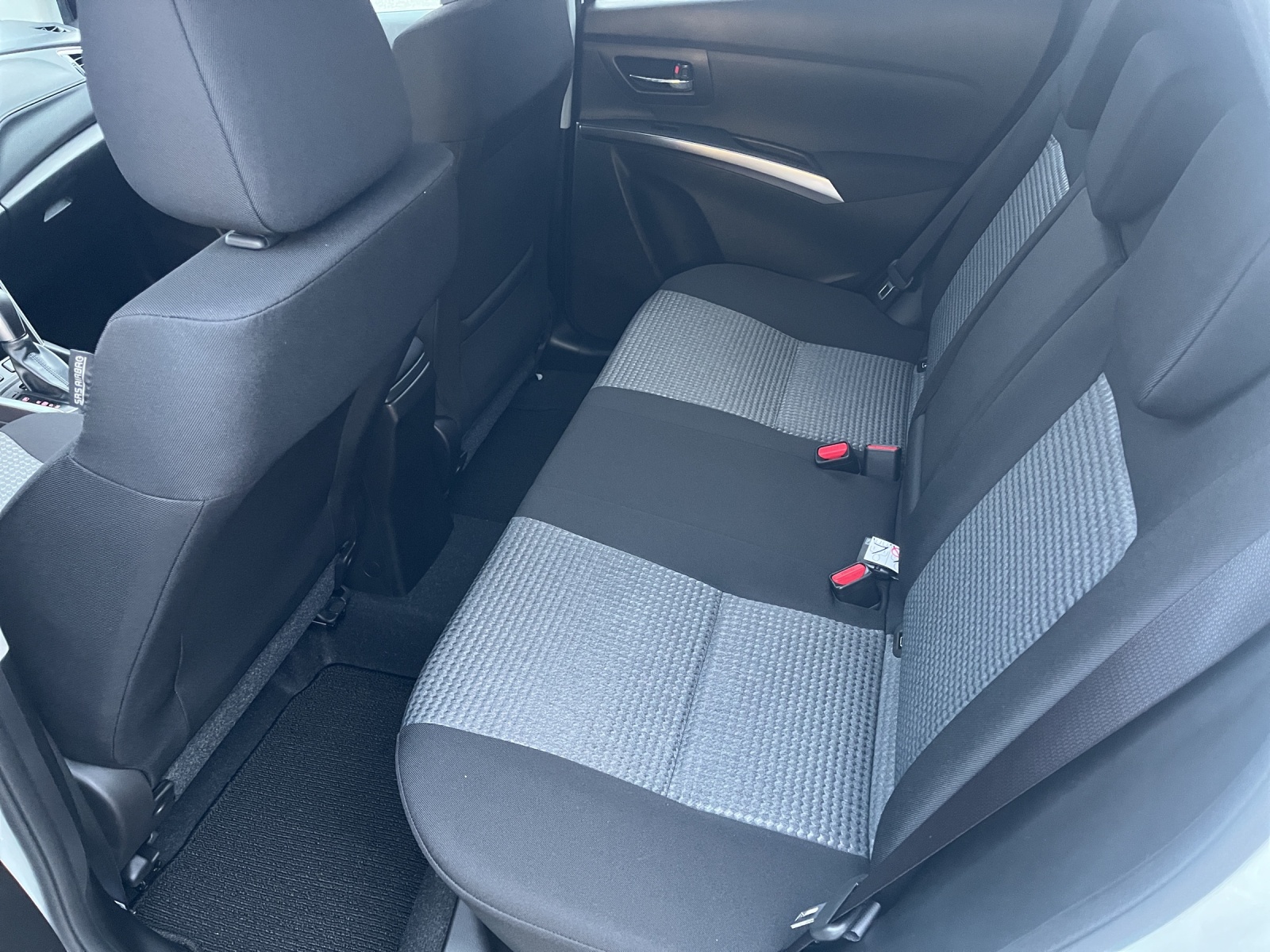 SUZUKI S-Cross 1.4 T Compact+ Hybrid 4x4-image-13