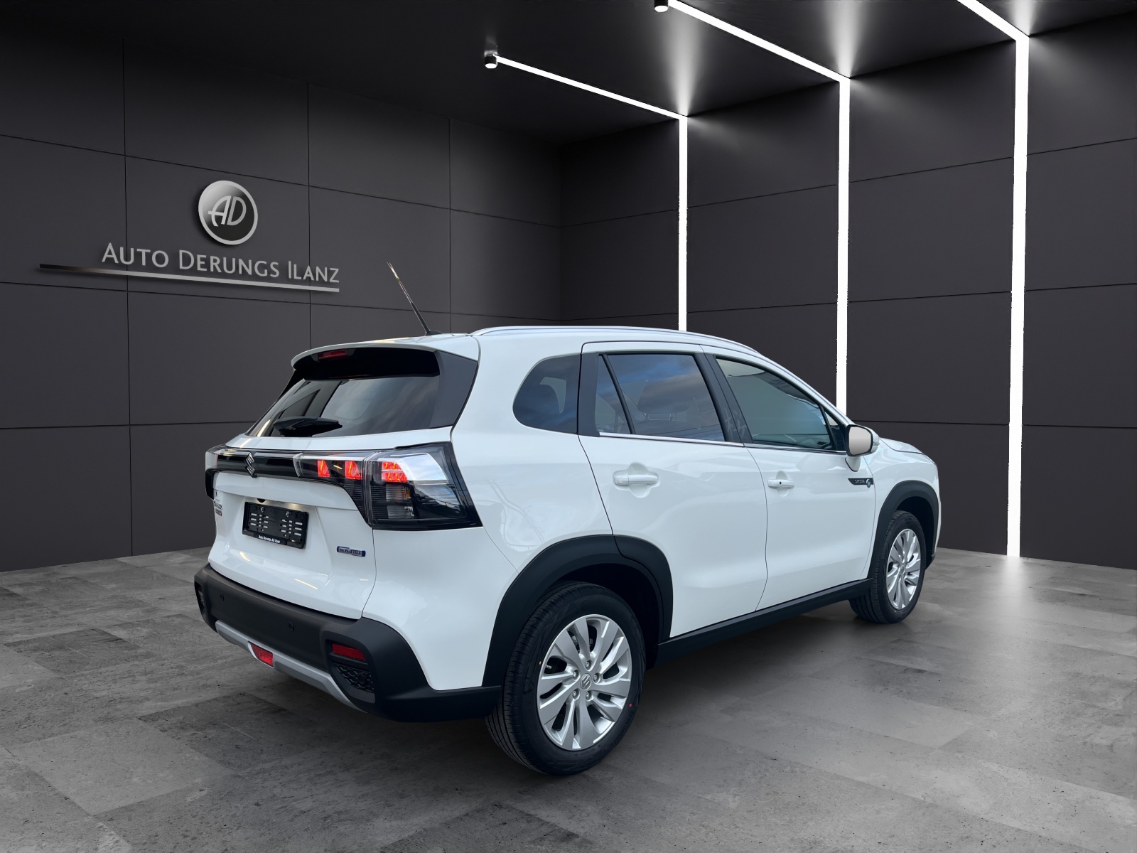 SUZUKI S-Cross 1.4 T Compact+ Hybrid 4x4-showroom-element-3
