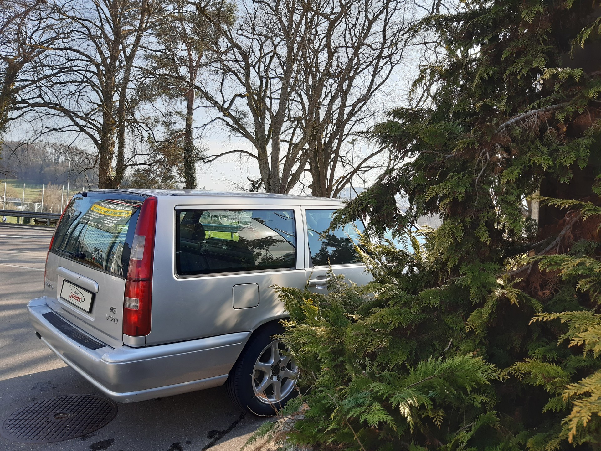 VOLVO V70 2.5-image-12