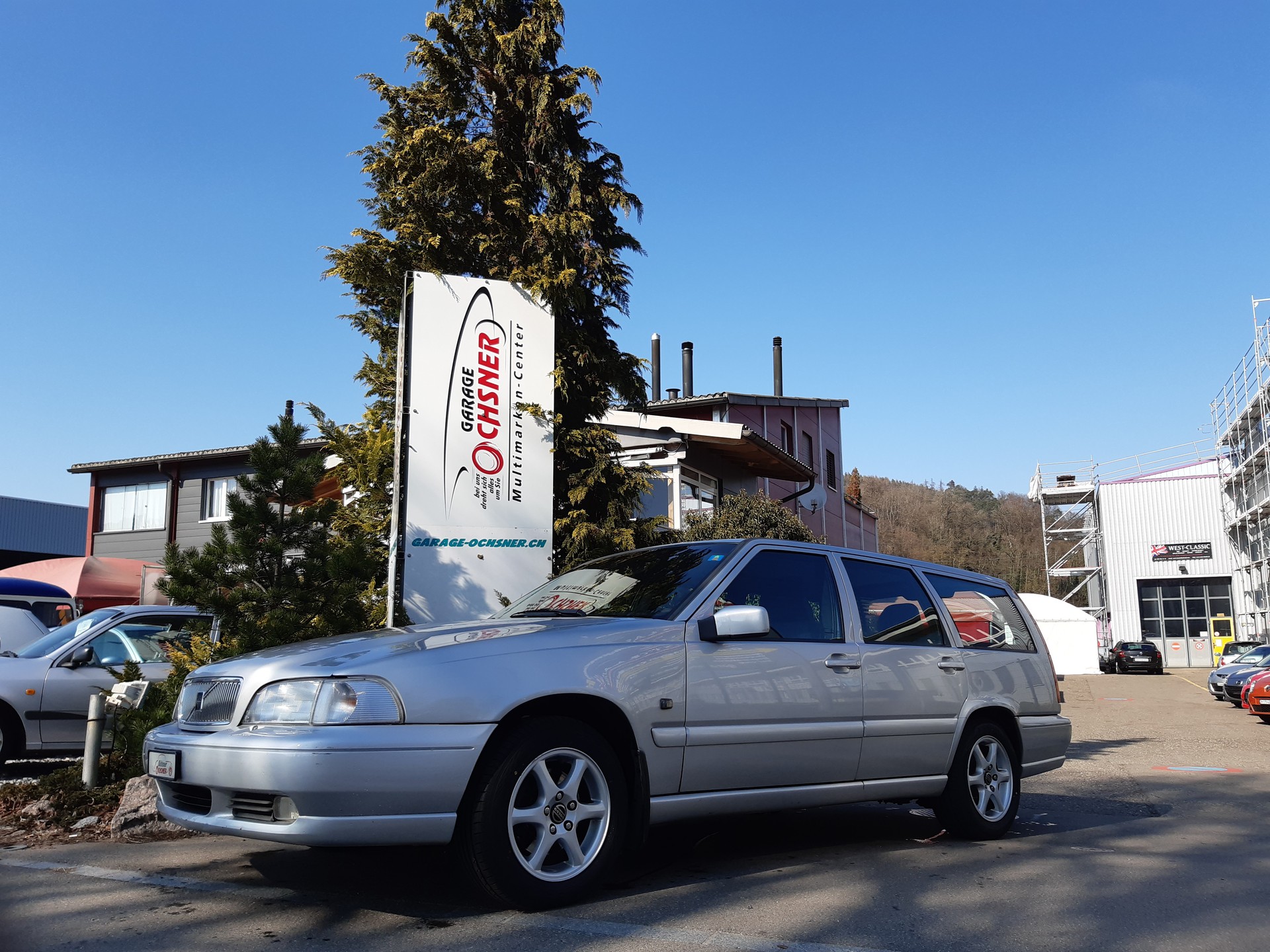 VOLVO V70 2.5