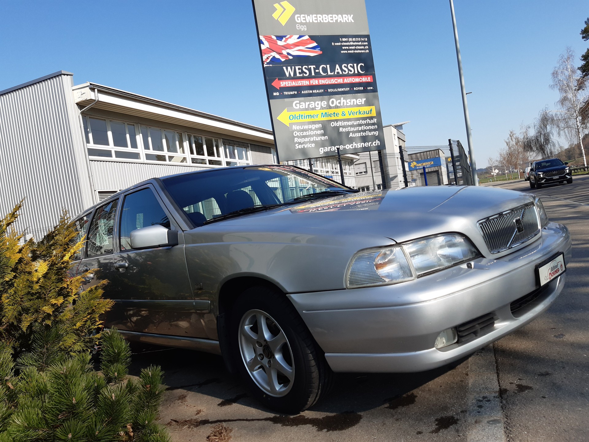 VOLVO V70 2.5-image-14