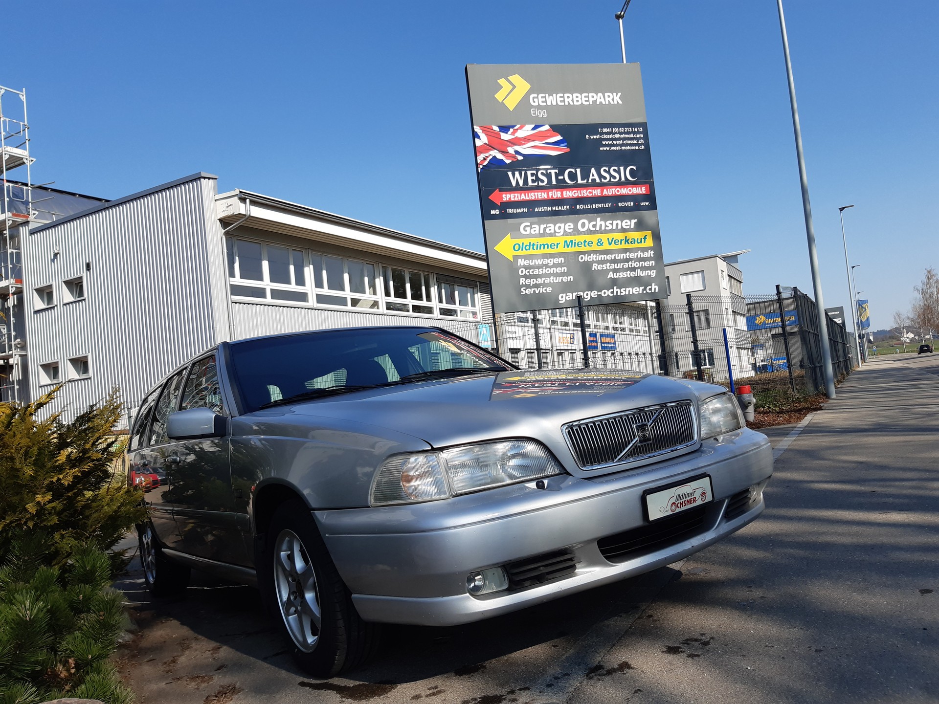 VOLVO V70 2.5-image-5