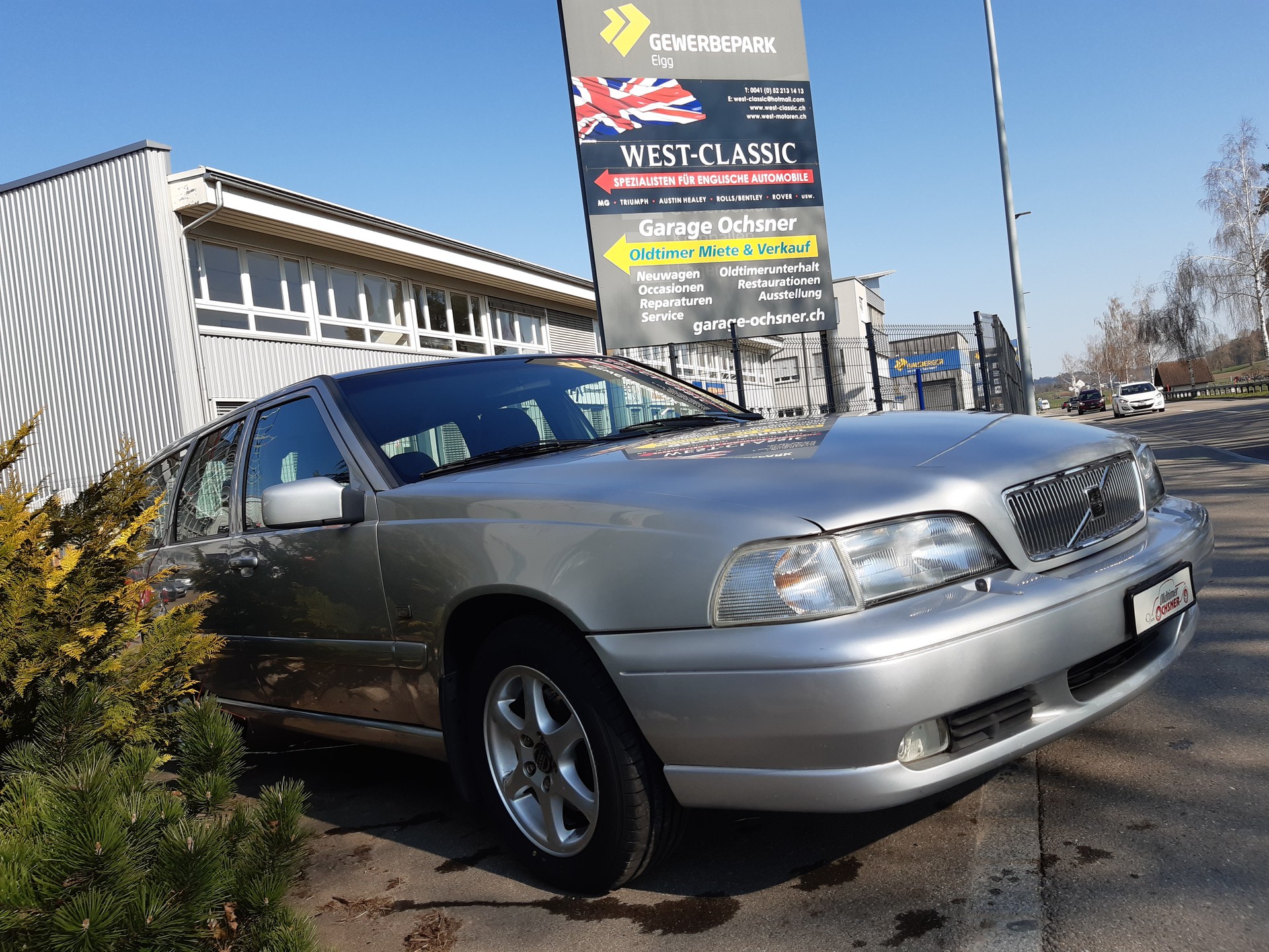 VOLVO V70 2.5-image-13
