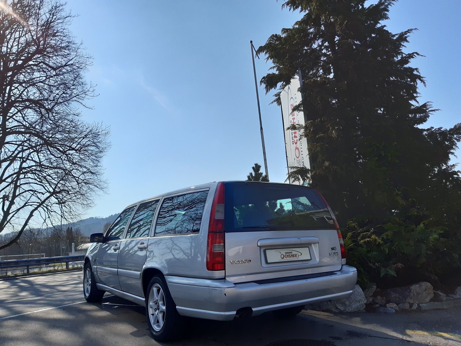 VOLVO V70 2.5-showroom-element-3