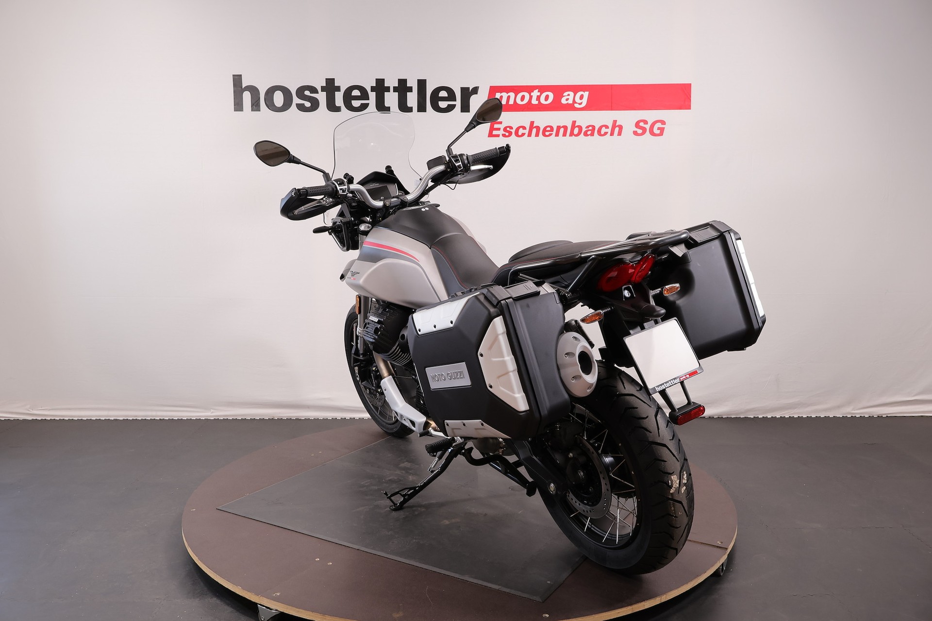 MOTO GUZZI V85 TT-image-2