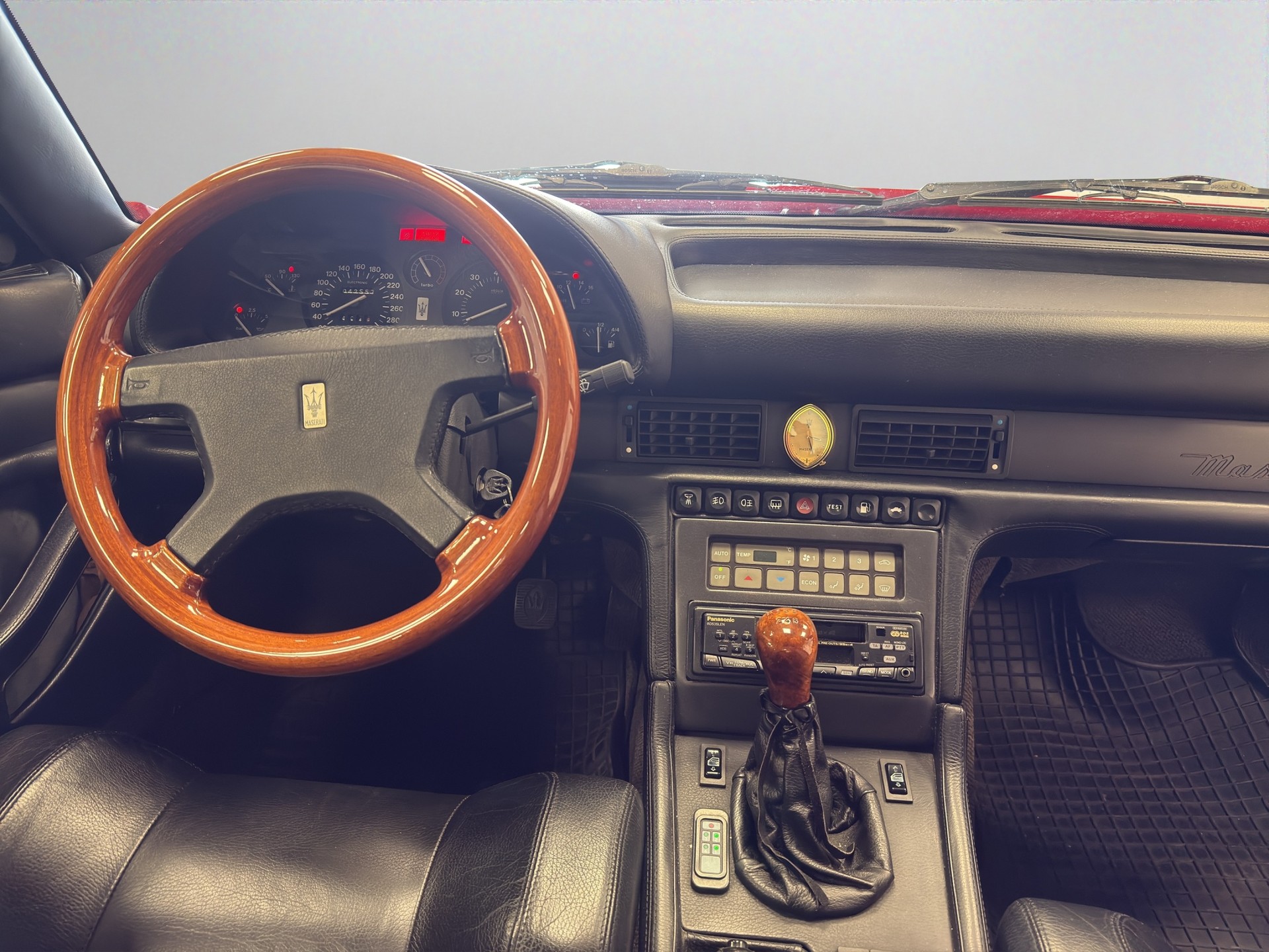 MASERATI Shamal-image-10