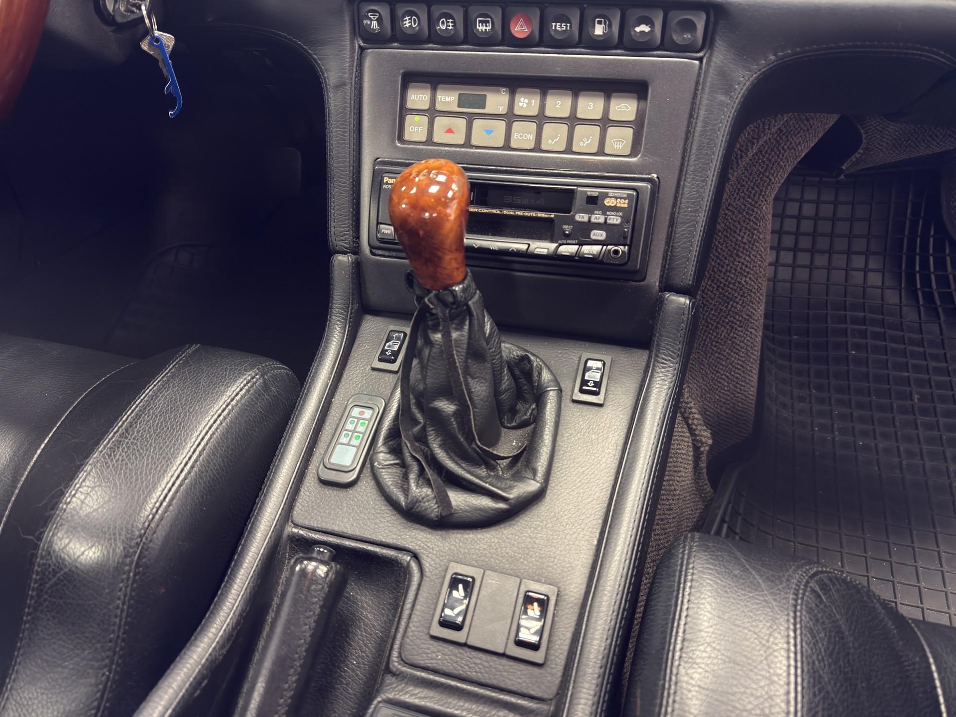 MASERATI Shamal-image-12