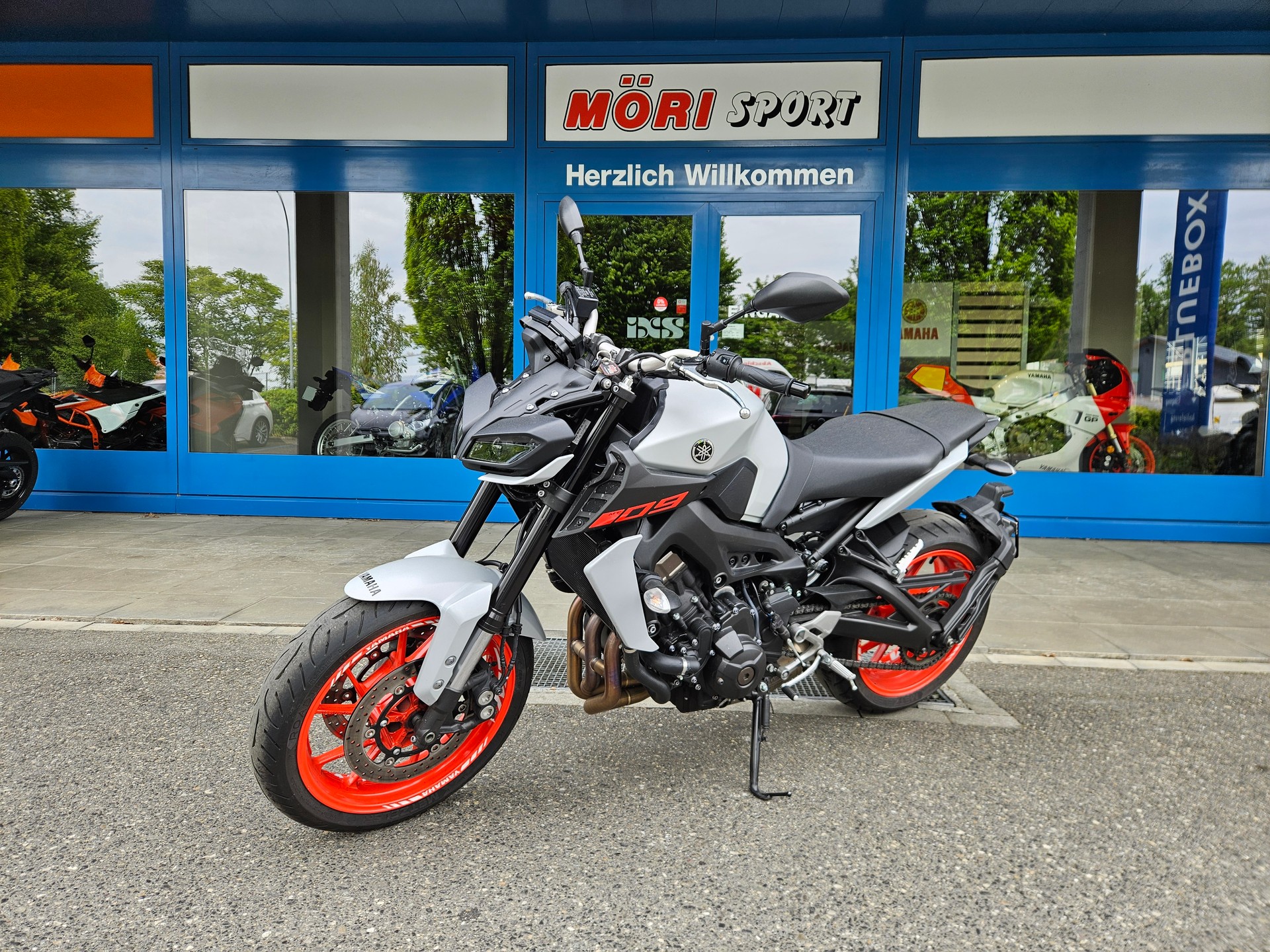 YAMAHA MT-09 ABS-image-2