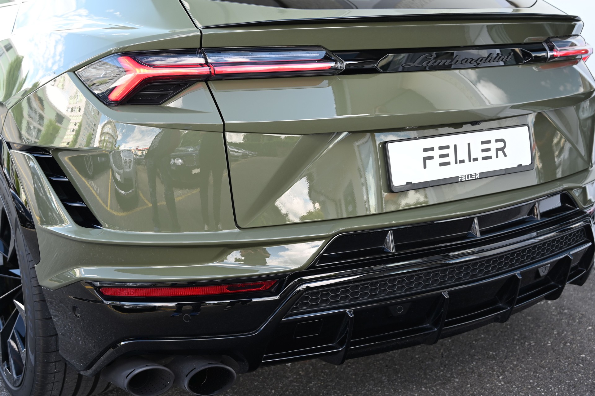 LAMBORGHINI Urus S E-Gear-image-6