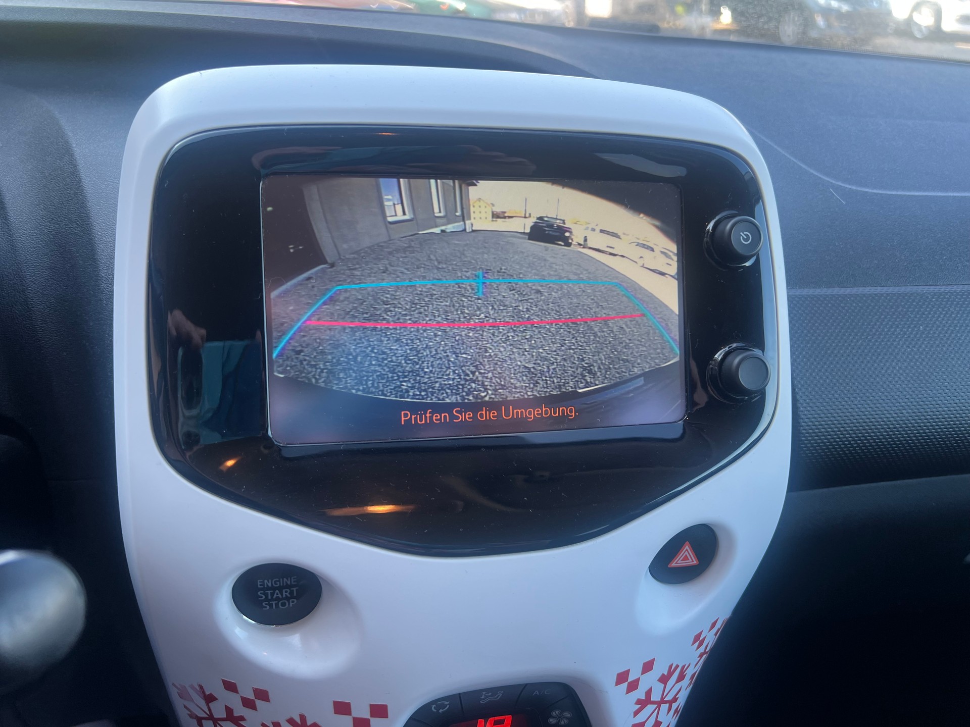CITROEN C1 1.2 VTi Swiss&Me-image-9