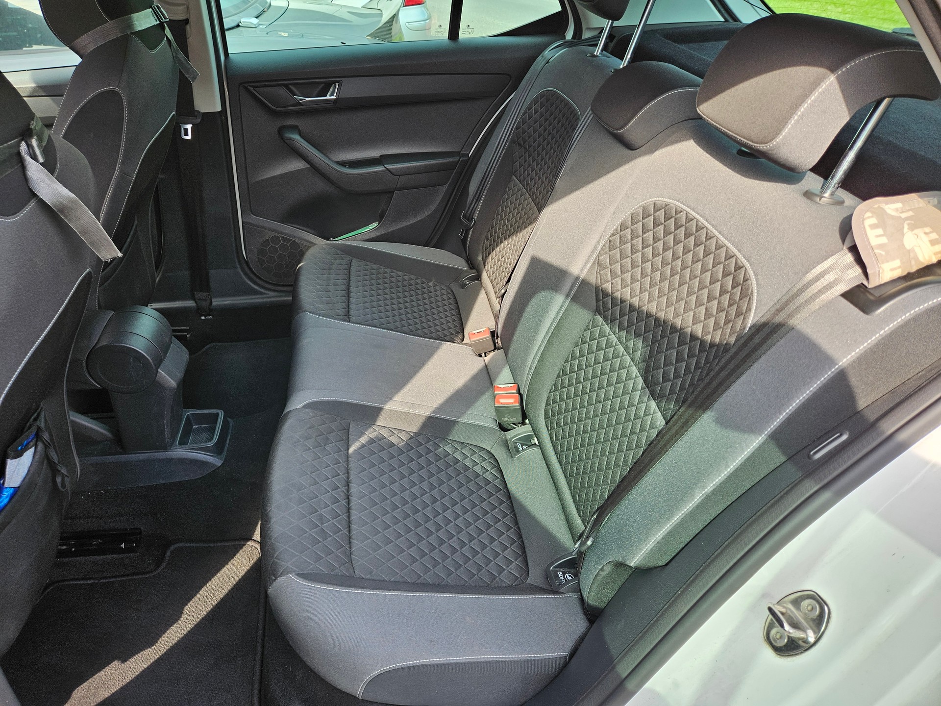SKODA Fabia 1.2 TSI Style-image-11