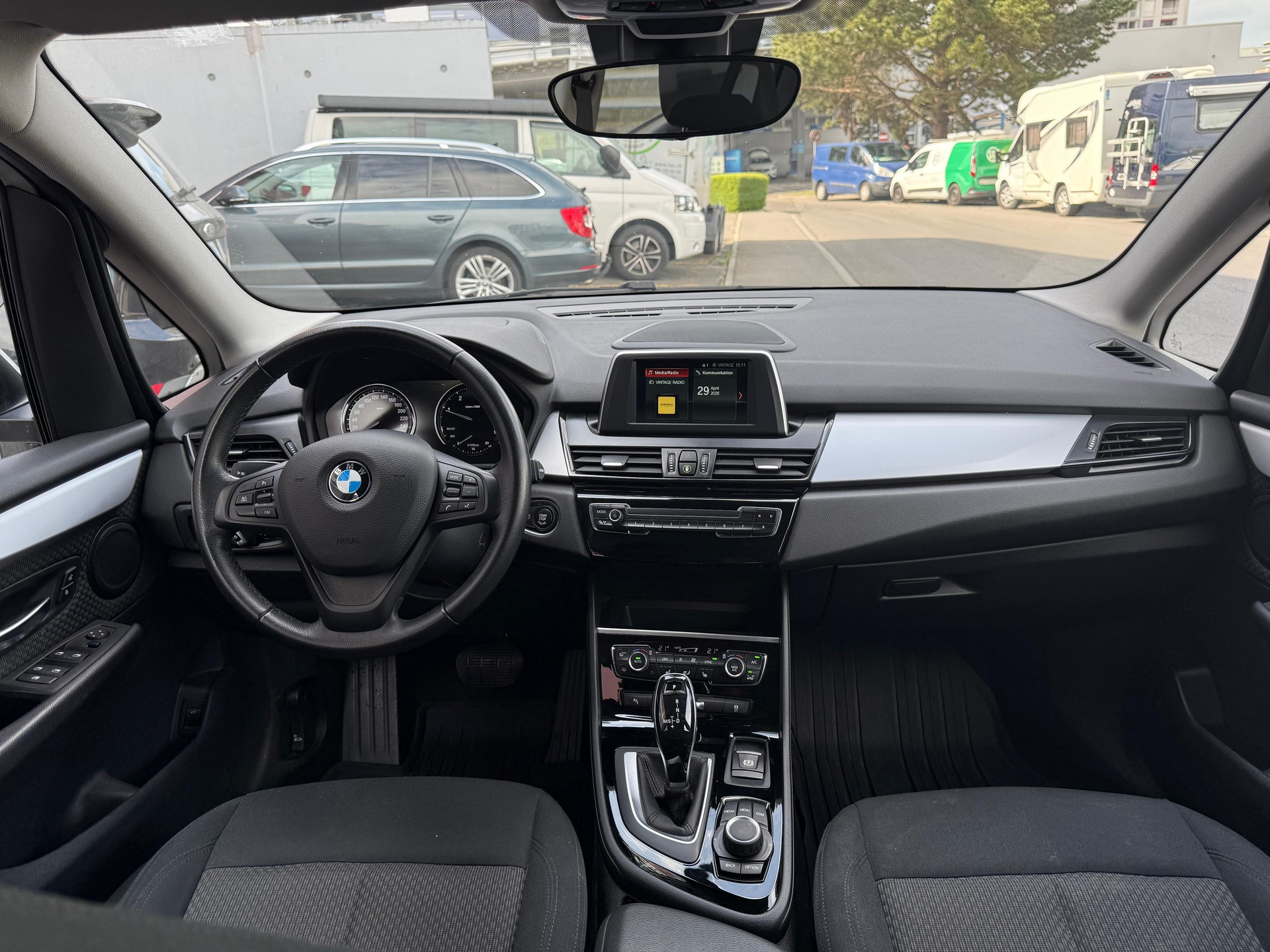 BMW 216d Gran Tourer DKG-image-19