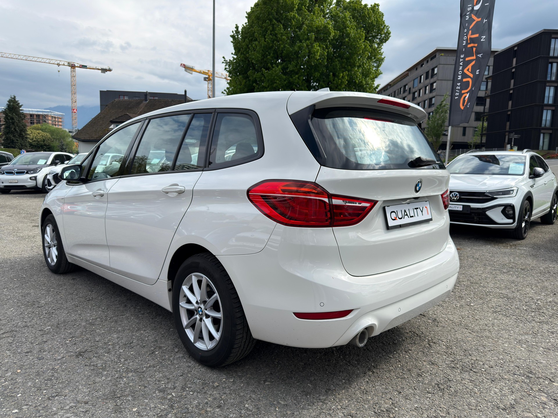 BMW 216d Gran Tourer DKG-image-9