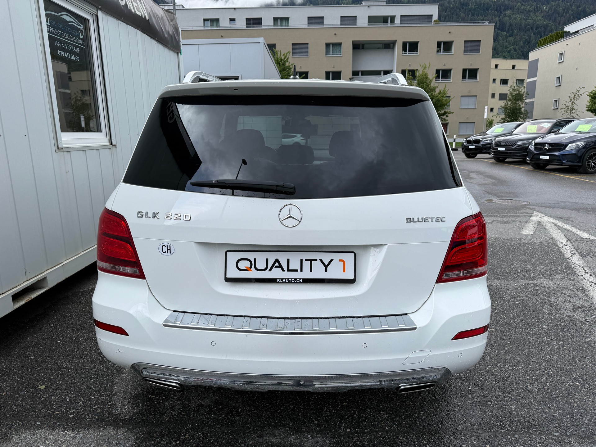 MERCEDES-BENZ GLK 220 BlueTEC Swiss Star Ed. 4Matic 7G-Tronic * TOPZUSTAND* SERVICEGEPFLEGT*-image-4