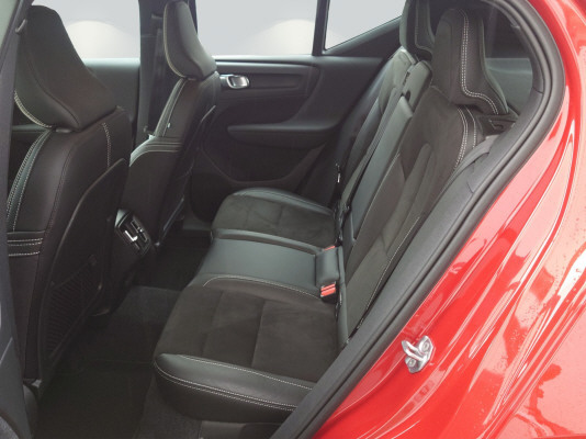 VOLVO XC40 T4 AWD R-Design-image-8
