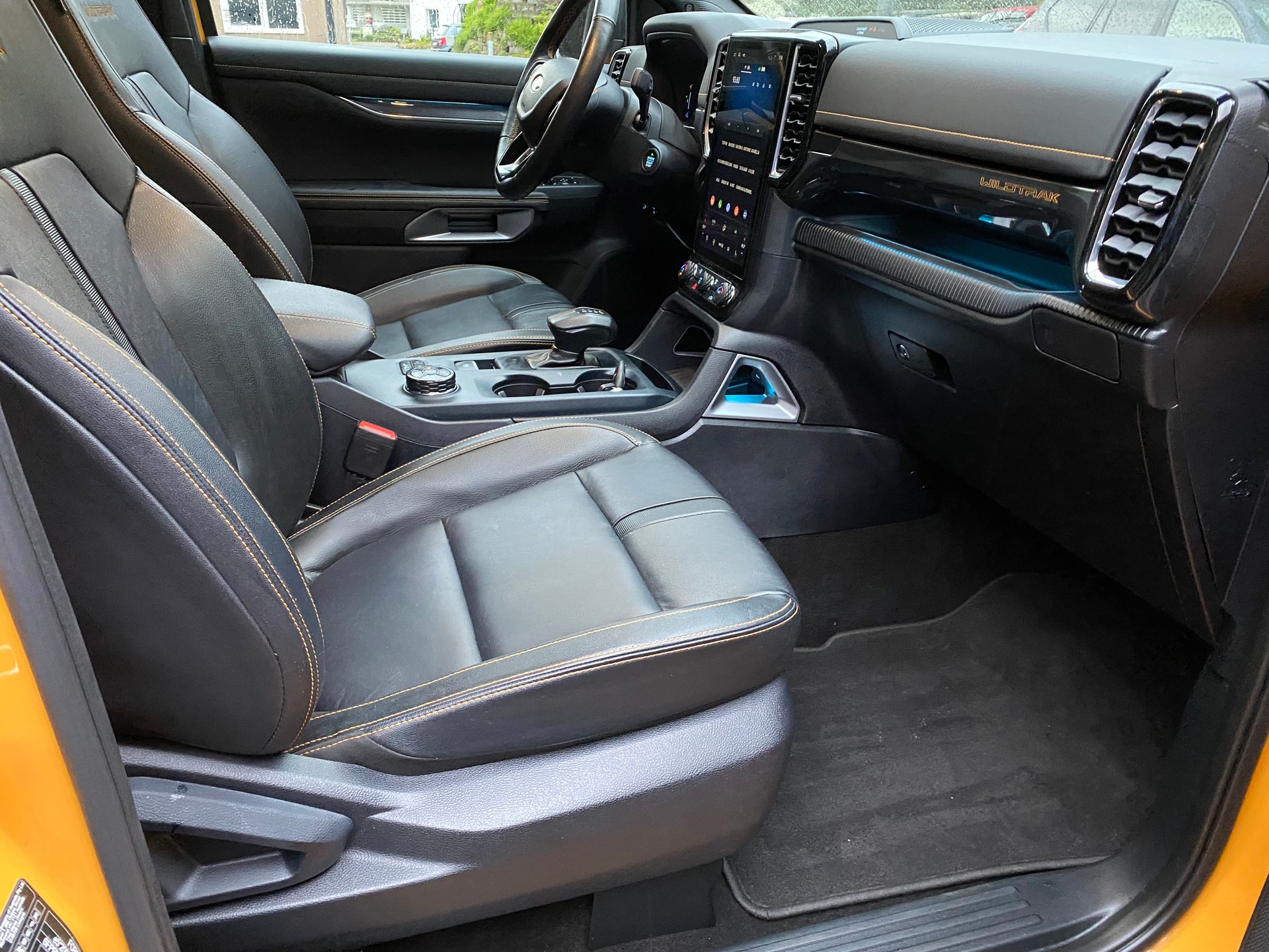 FORD Ranger Wildtrak 3.0 Eco Blue e-4WD Automat-image-6