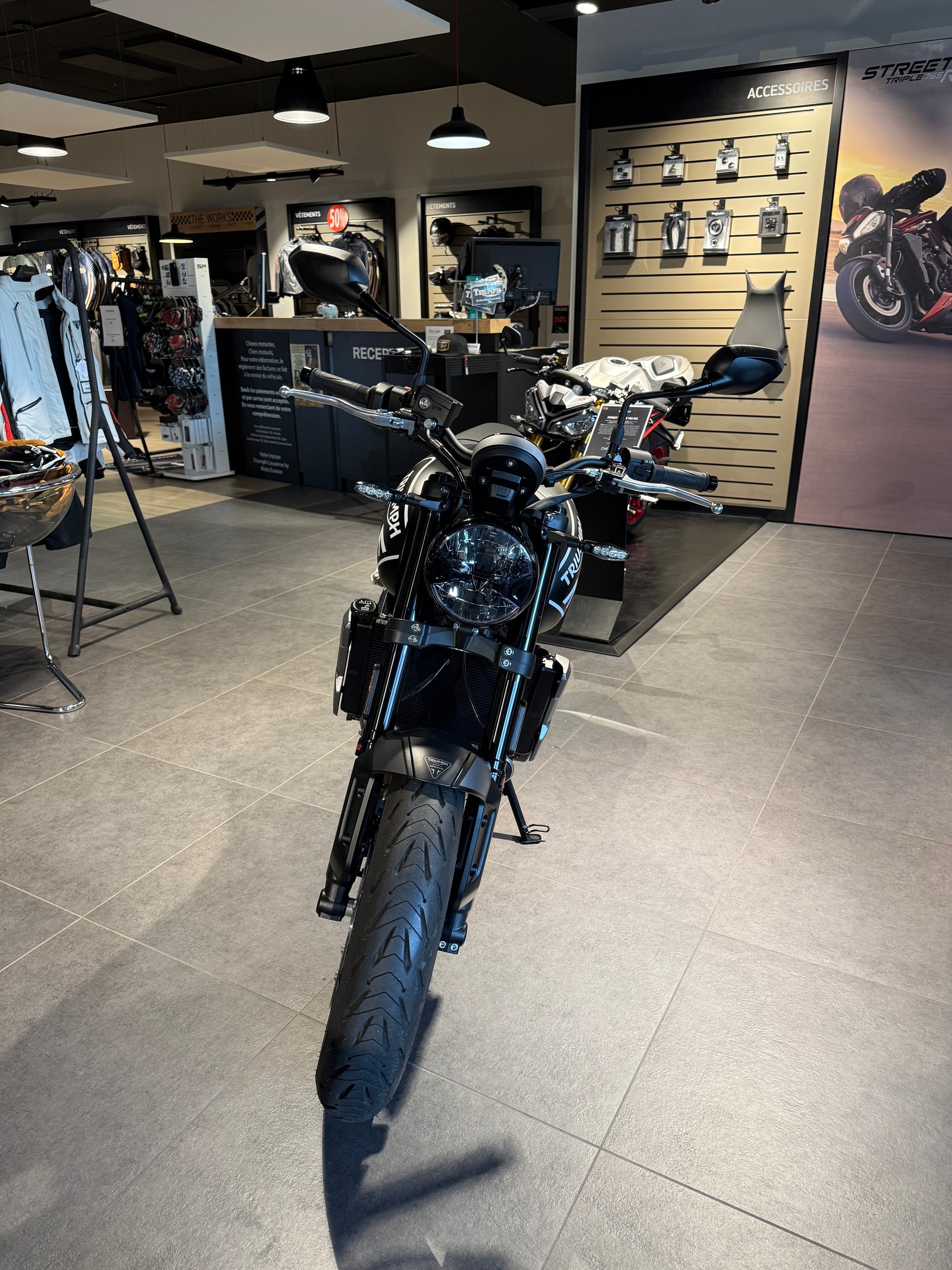TRIUMPH Trident 660-image-2