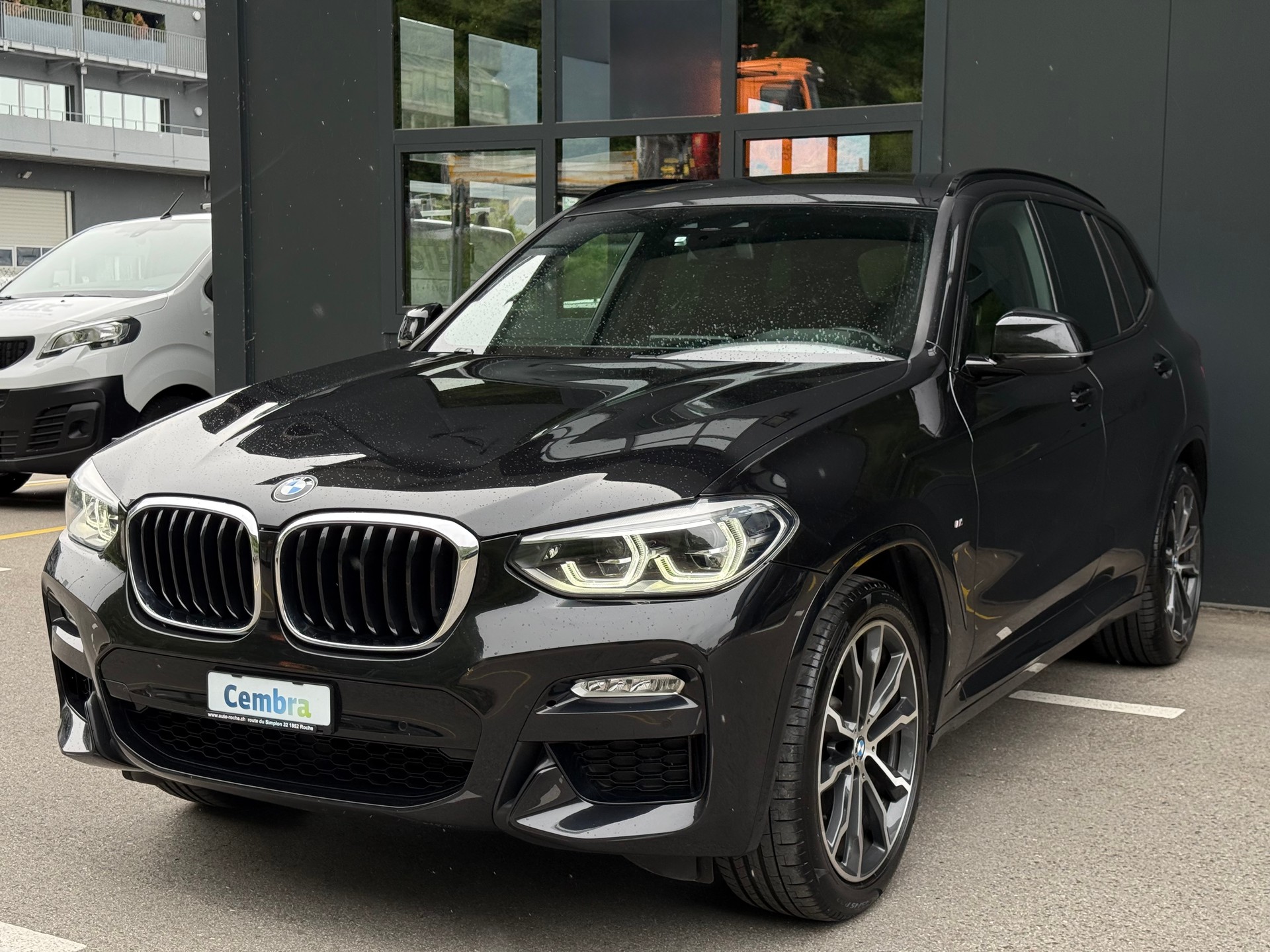 BMW X3 xDrive 25d Individual M Sport Steptronic-showroom-element-1