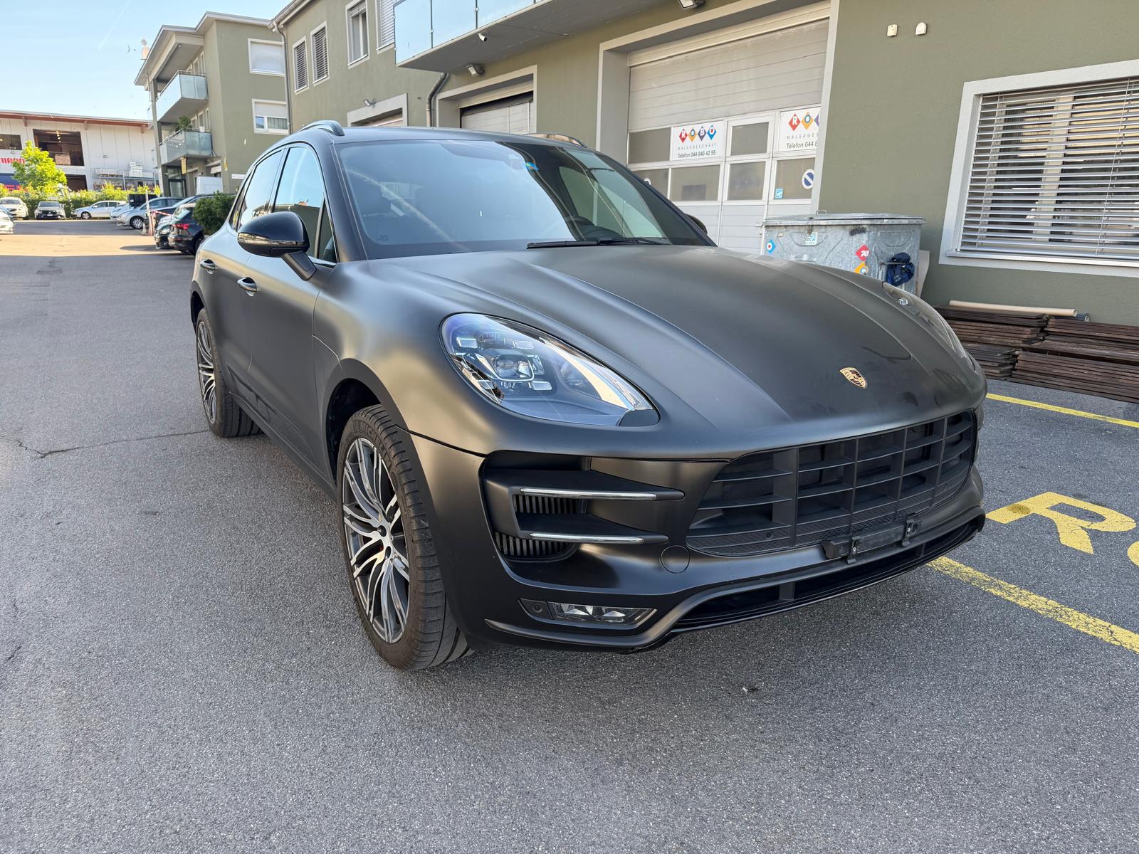 PORSCHE Macan Turbo PDK-image-1