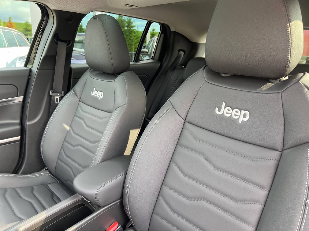 JEEP Avenger Summit-image-5