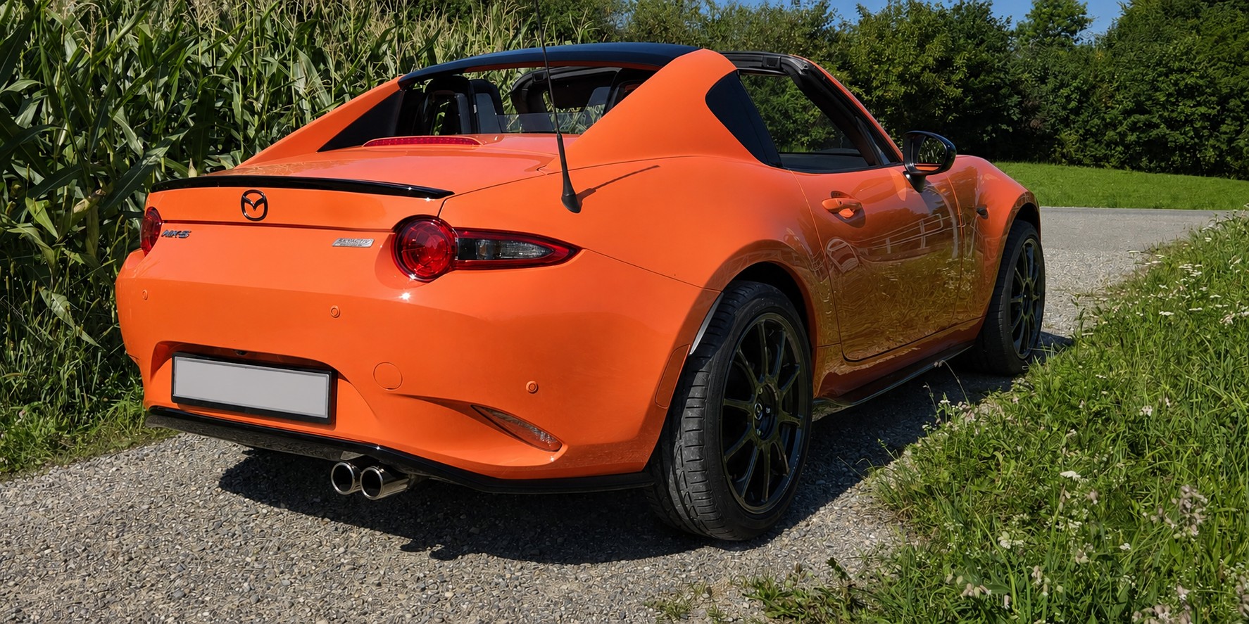 MAZDA 2.0 30th Anniversary RF-image-1