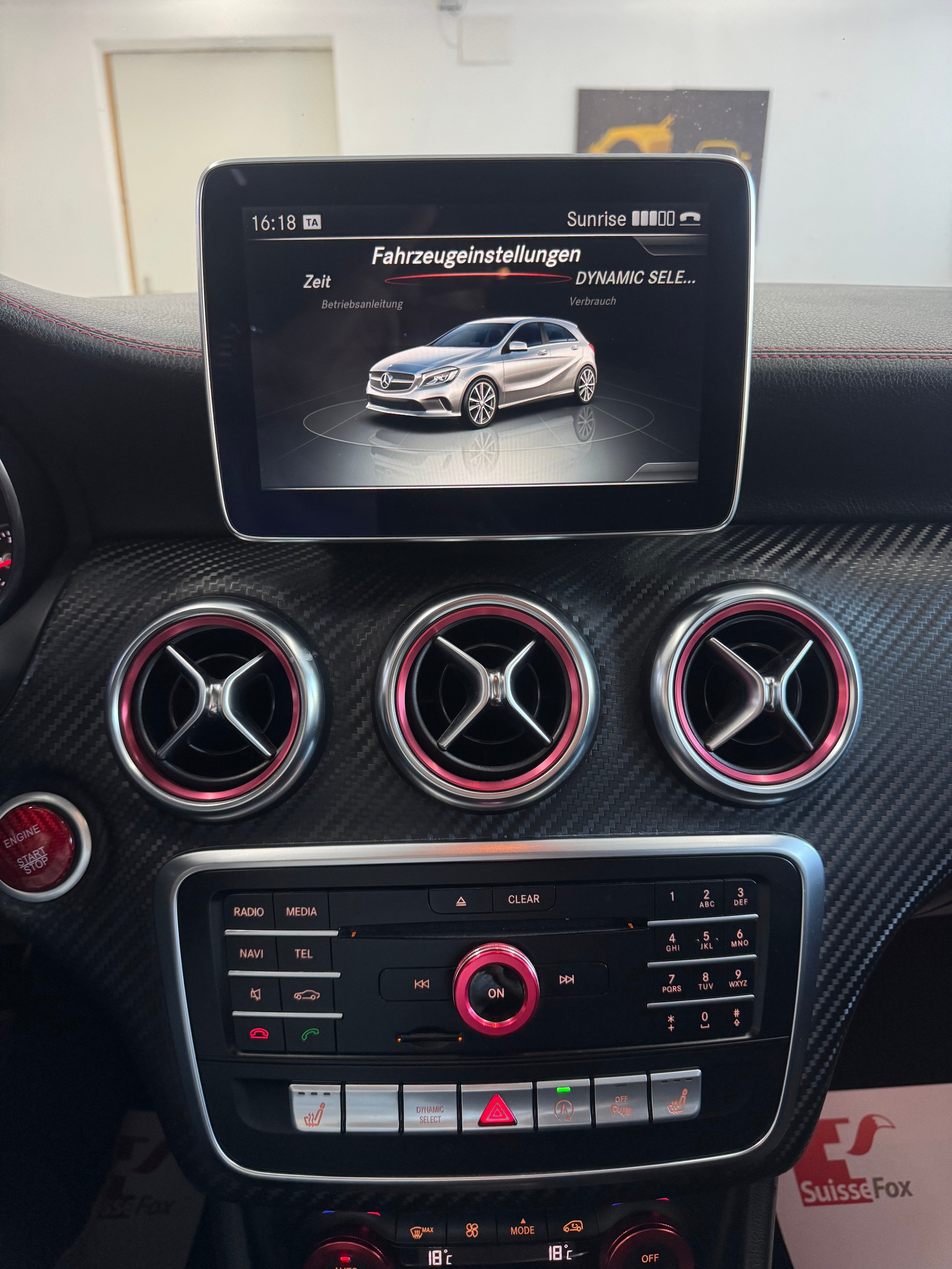 MERCEDES-BENZ A 250 AMG Line 4Matic 7G-DCT*CH-Fahrzeug*Panoramadach*-image-16
