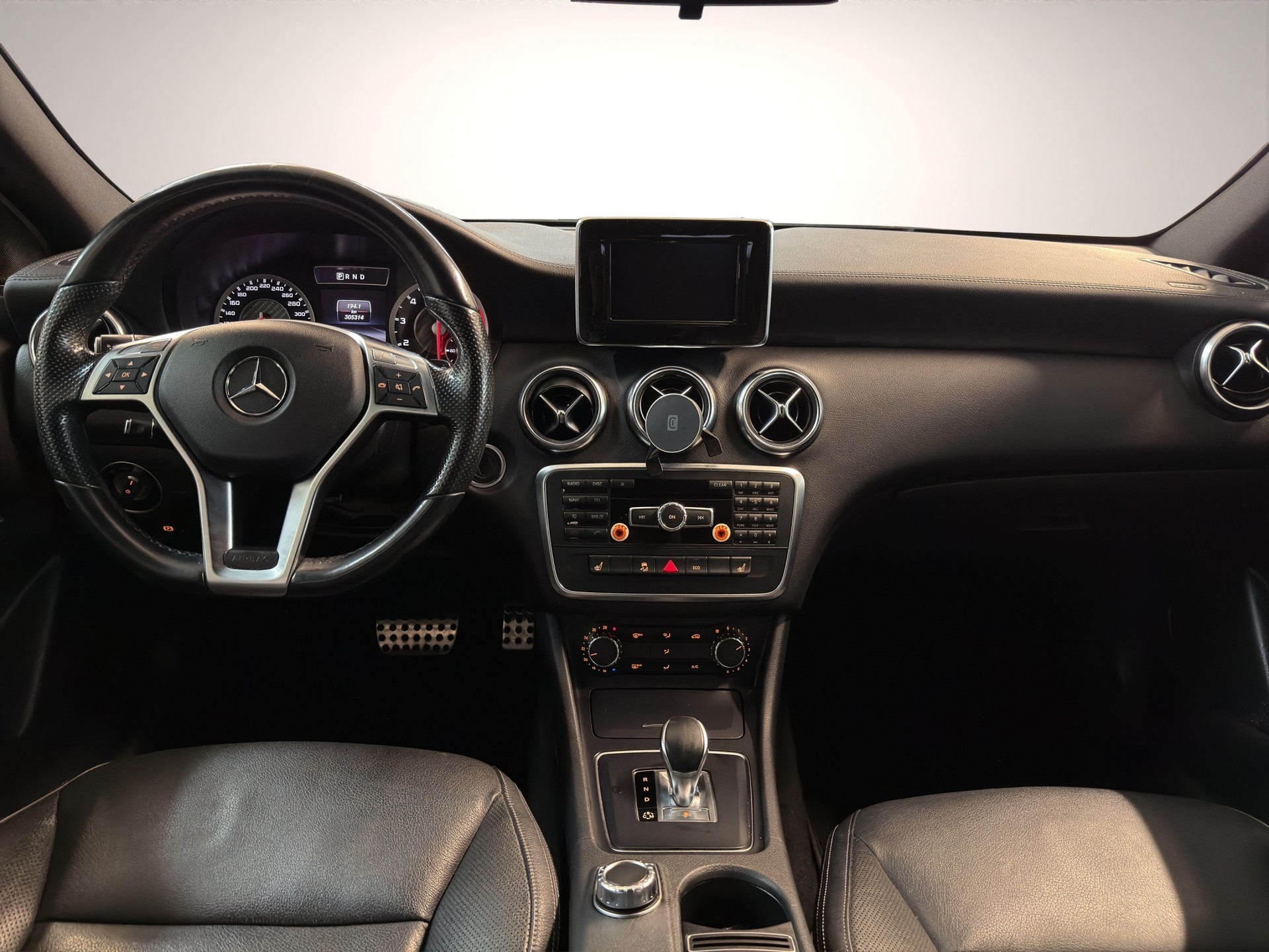 MERCEDES-BENZ A 45 AMG 4Matic Speedshift 7G-DCT-image-12