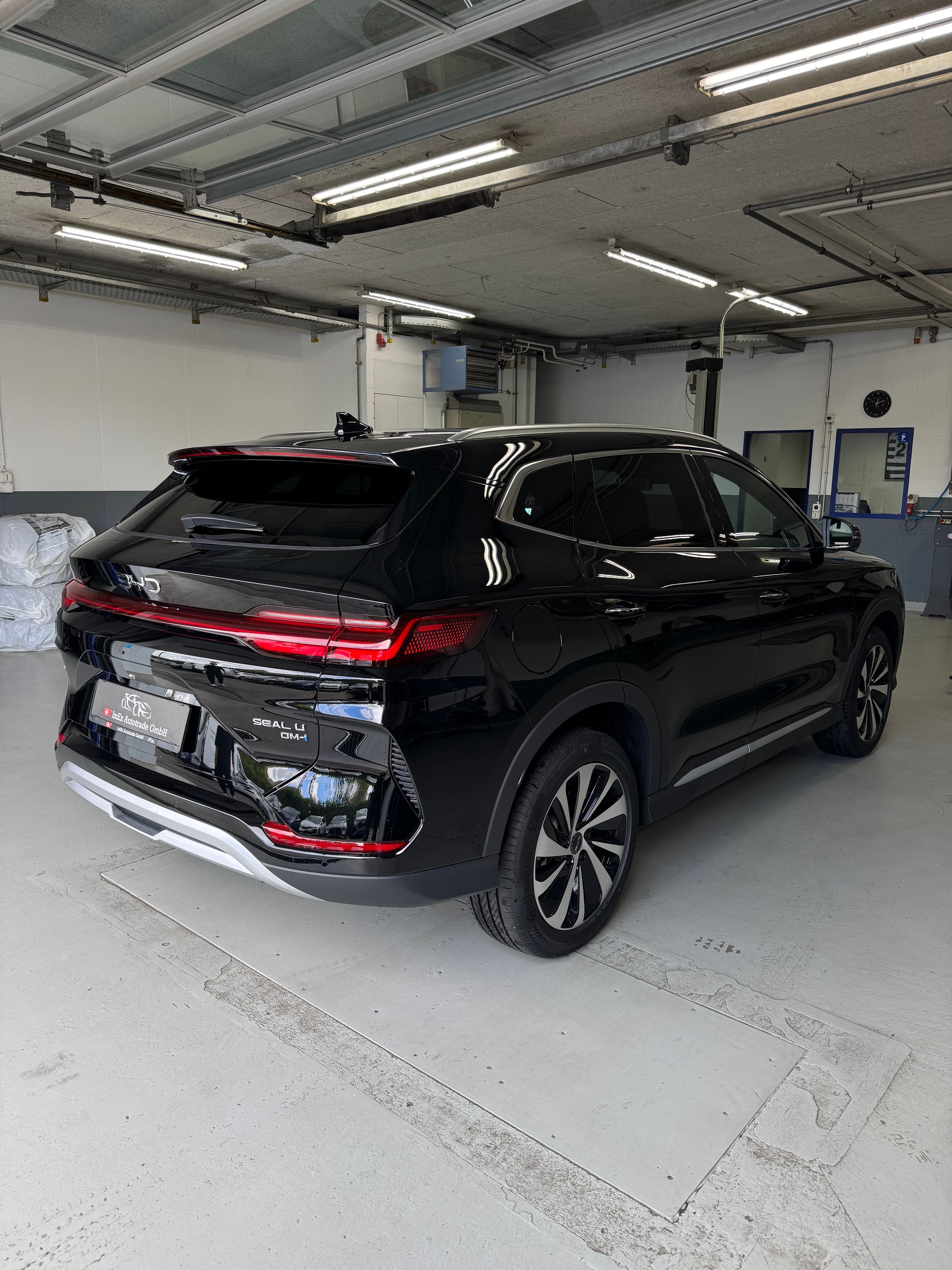 BYD Seal U DM-i PHEV Design AWD 324PS VOLLAUSSTATTUNG-image-6