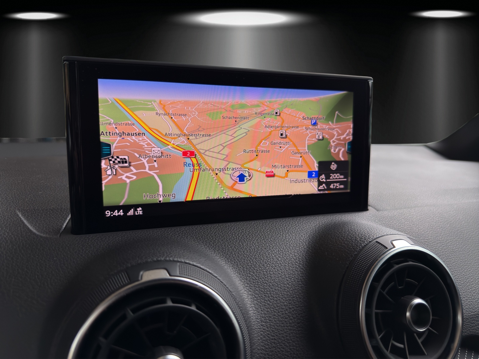 AUDI Q2 2.0 TFSI sport quattro S-tronic-image-11