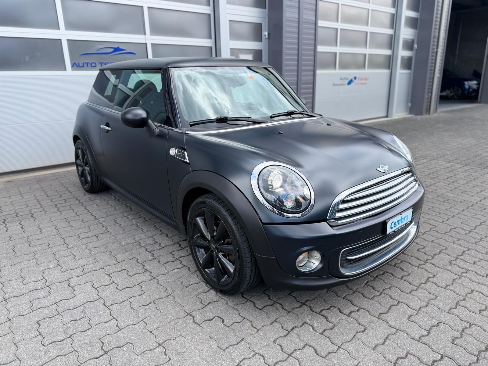 MINI Cooper John Cooper Works-showroom-element-3